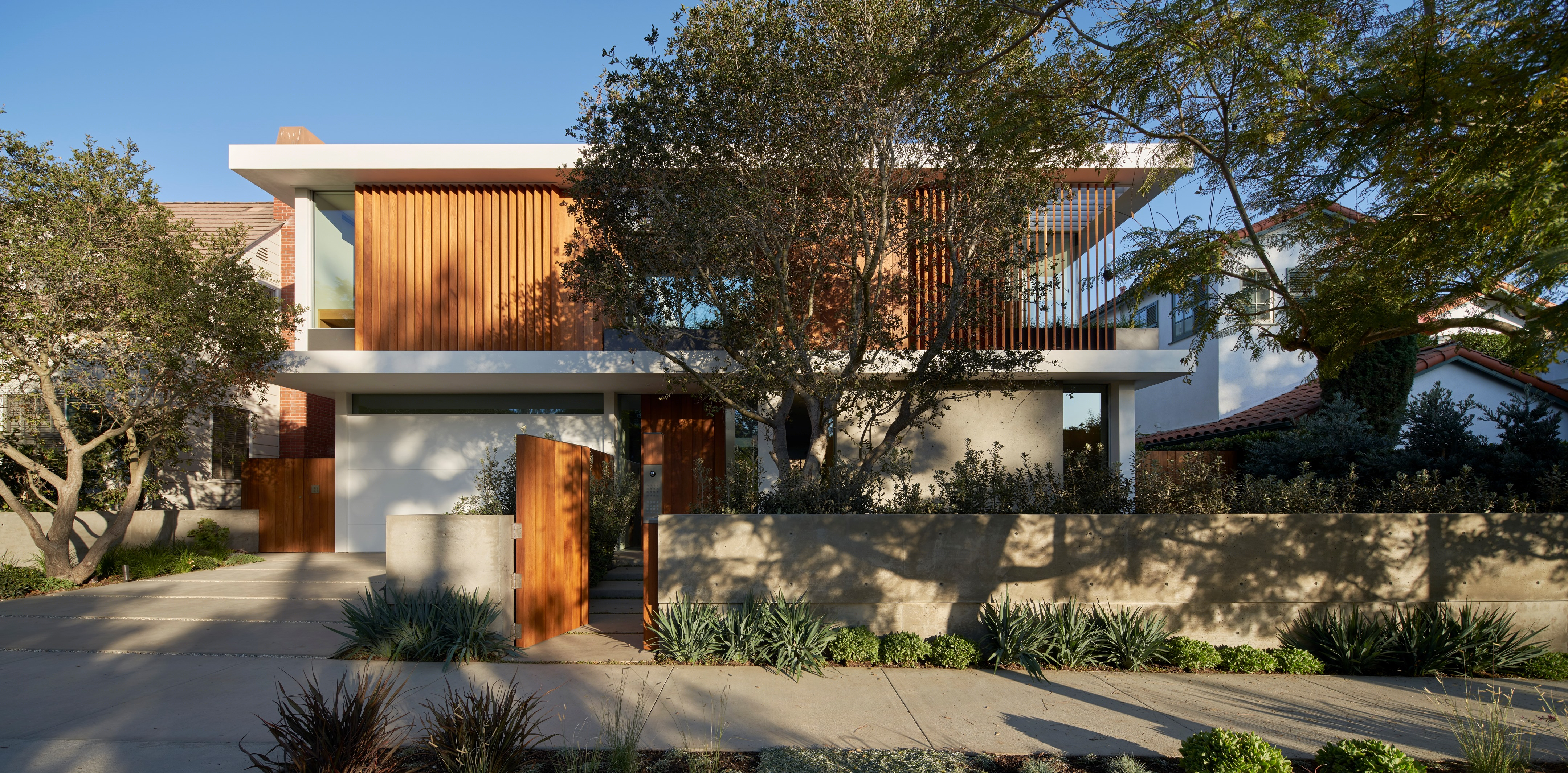 Montalba Architects 打造绿意环绕的垂直庭院别墅 SL2 House-17