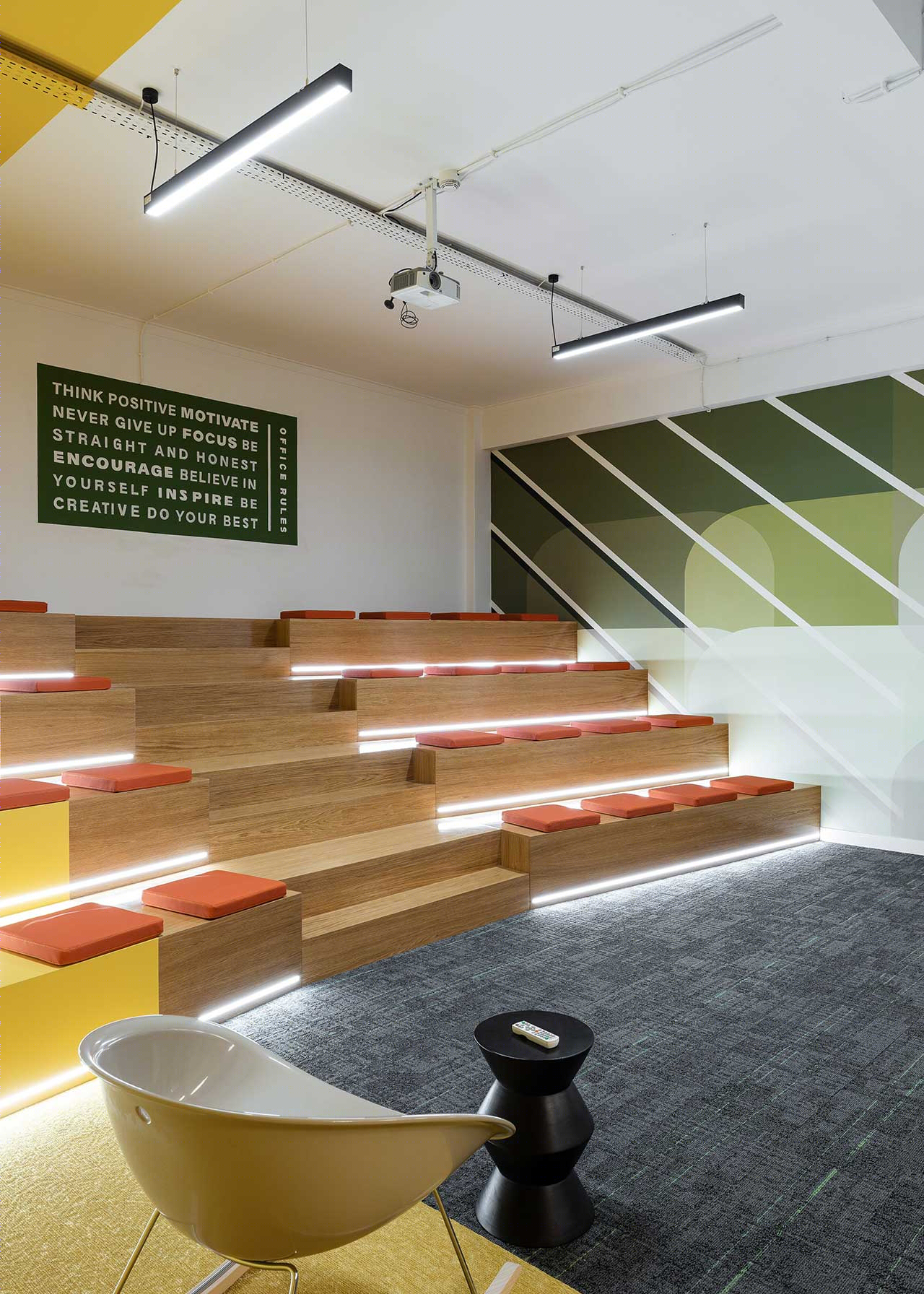 无窗办公室的明亮变身 | RB Pharma 葡萄牙总部设计-12