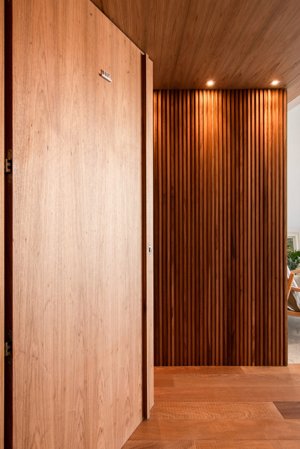 巴西塔夸尔 112 公寓 | 自然材料与平衡色调的室内设计-41