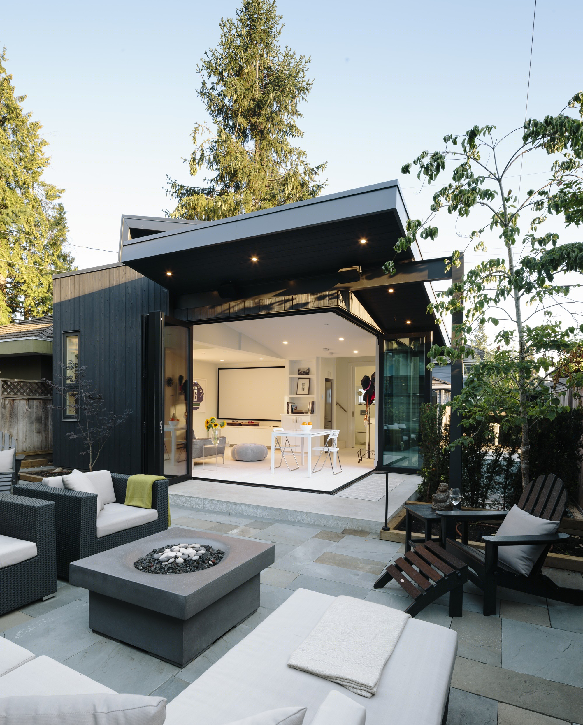 温哥华 Laneway House 别墅设计,打造室内外无缝连接空间-1