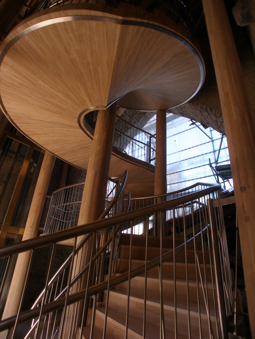 西班牙圣玛利亚大教堂 Glulam oak beams 室内设计-30