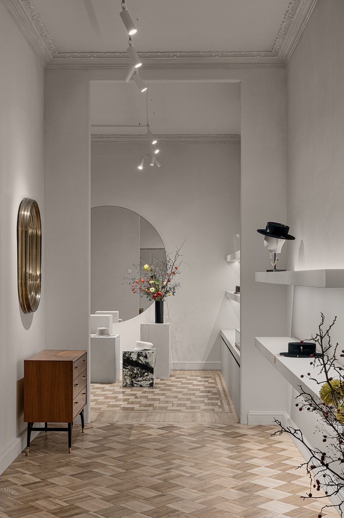 乌克兰京都 Ruslan Baginskiy 帽子店丨乌克兰基辅丨Rina Lovko 工作室-42