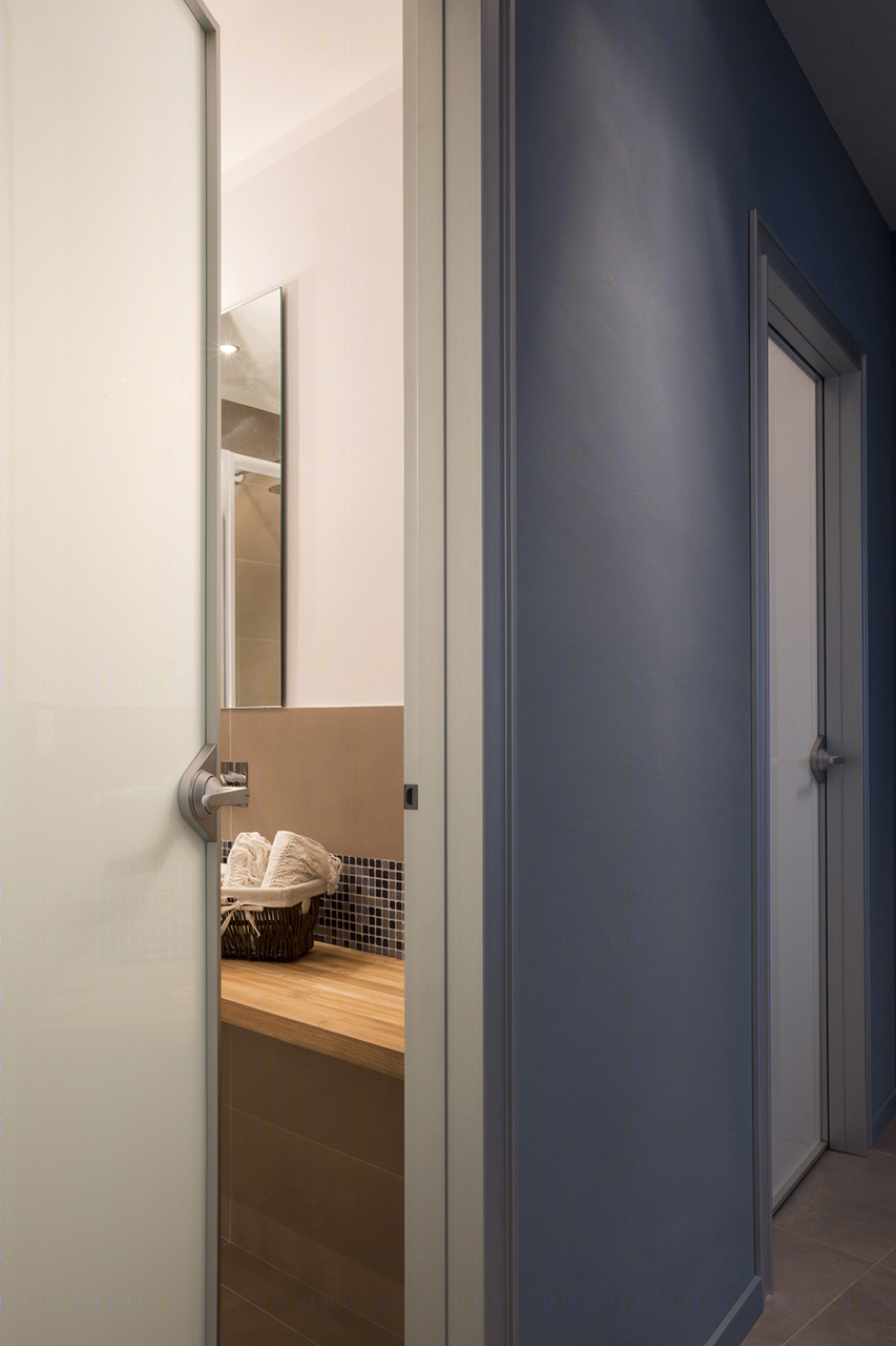 双单元合一的现代家庭居所-3