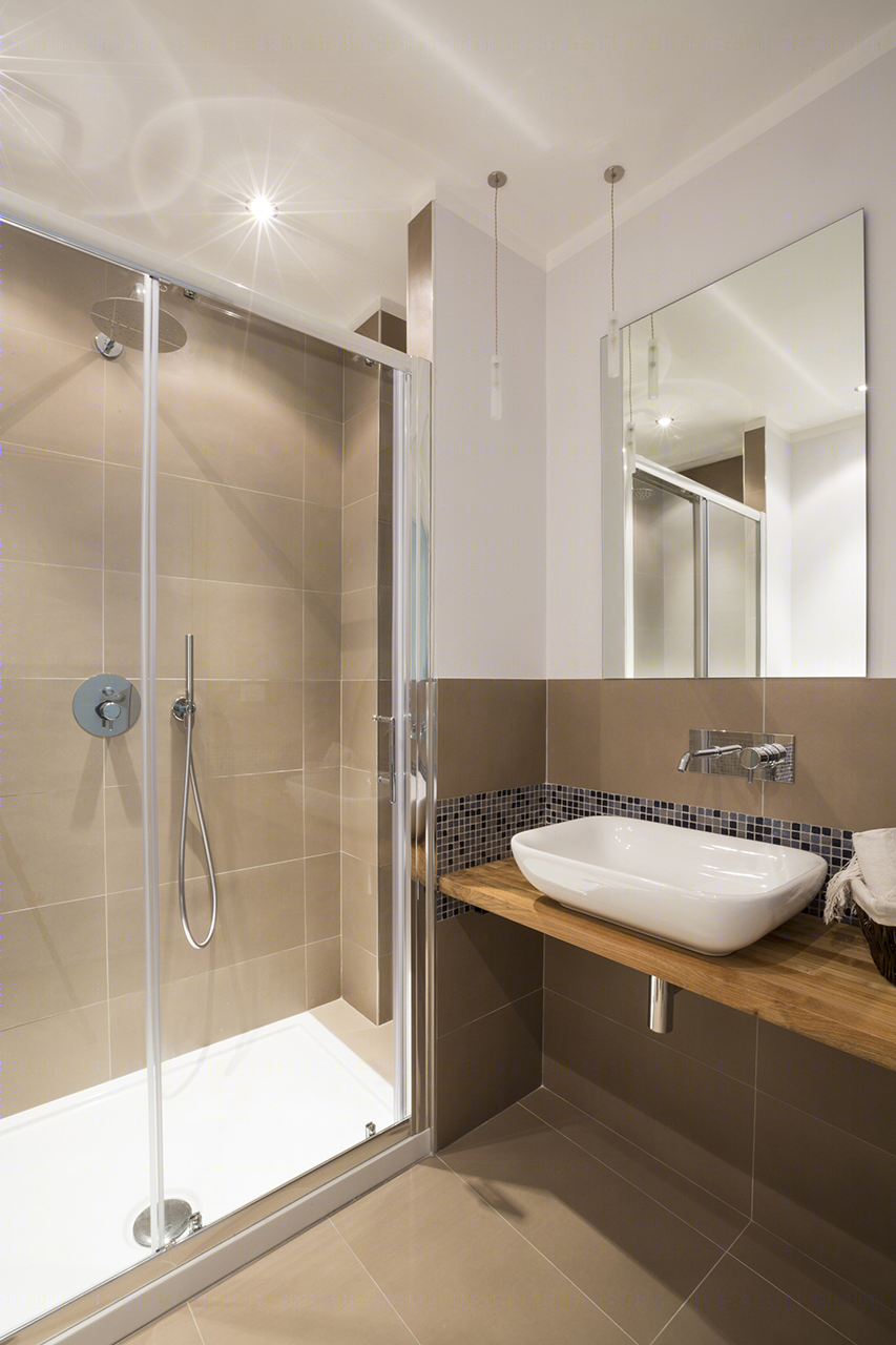 双单元合一的现代家庭居所-4