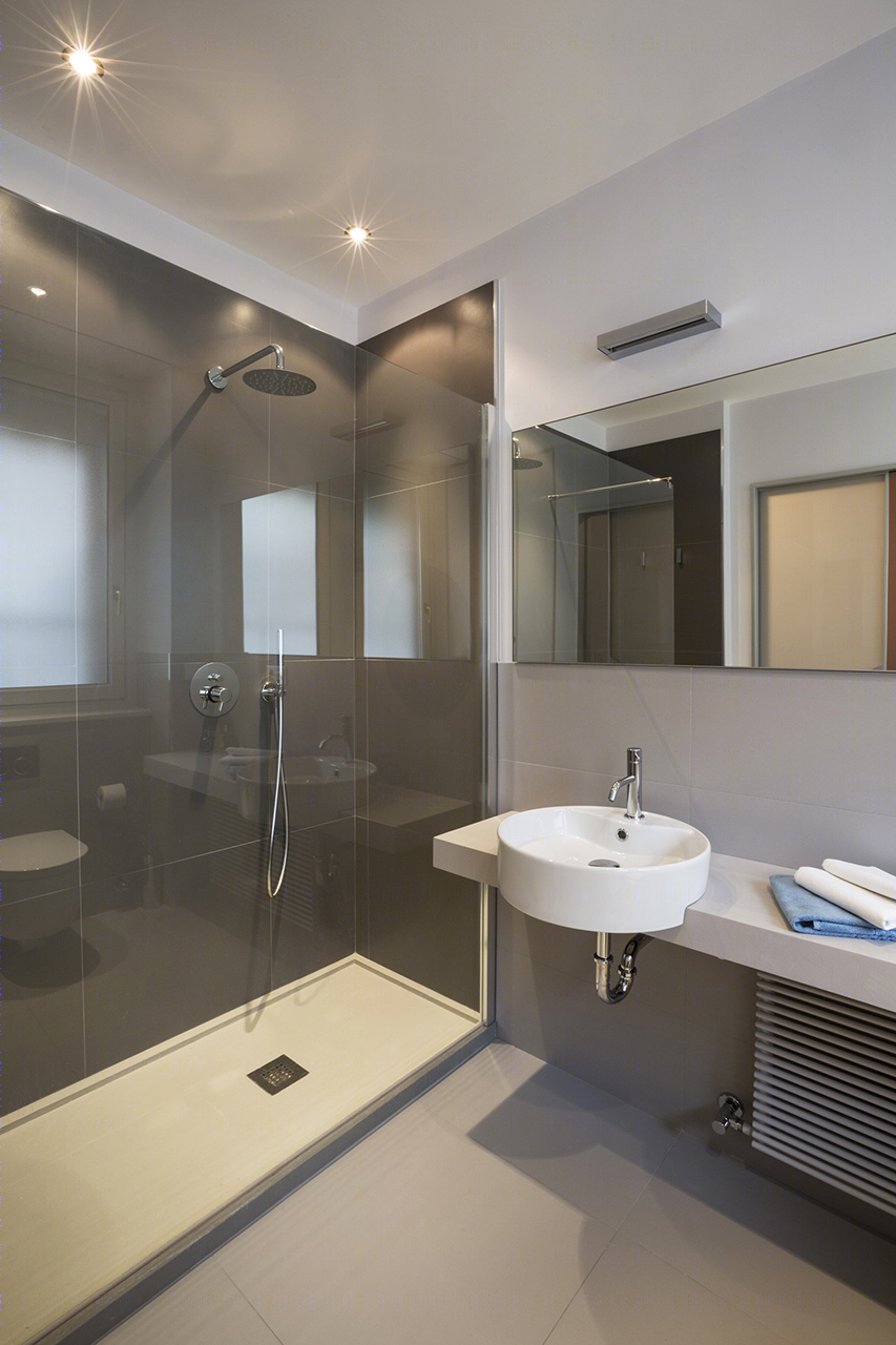 双单元合一的现代家庭居所-5