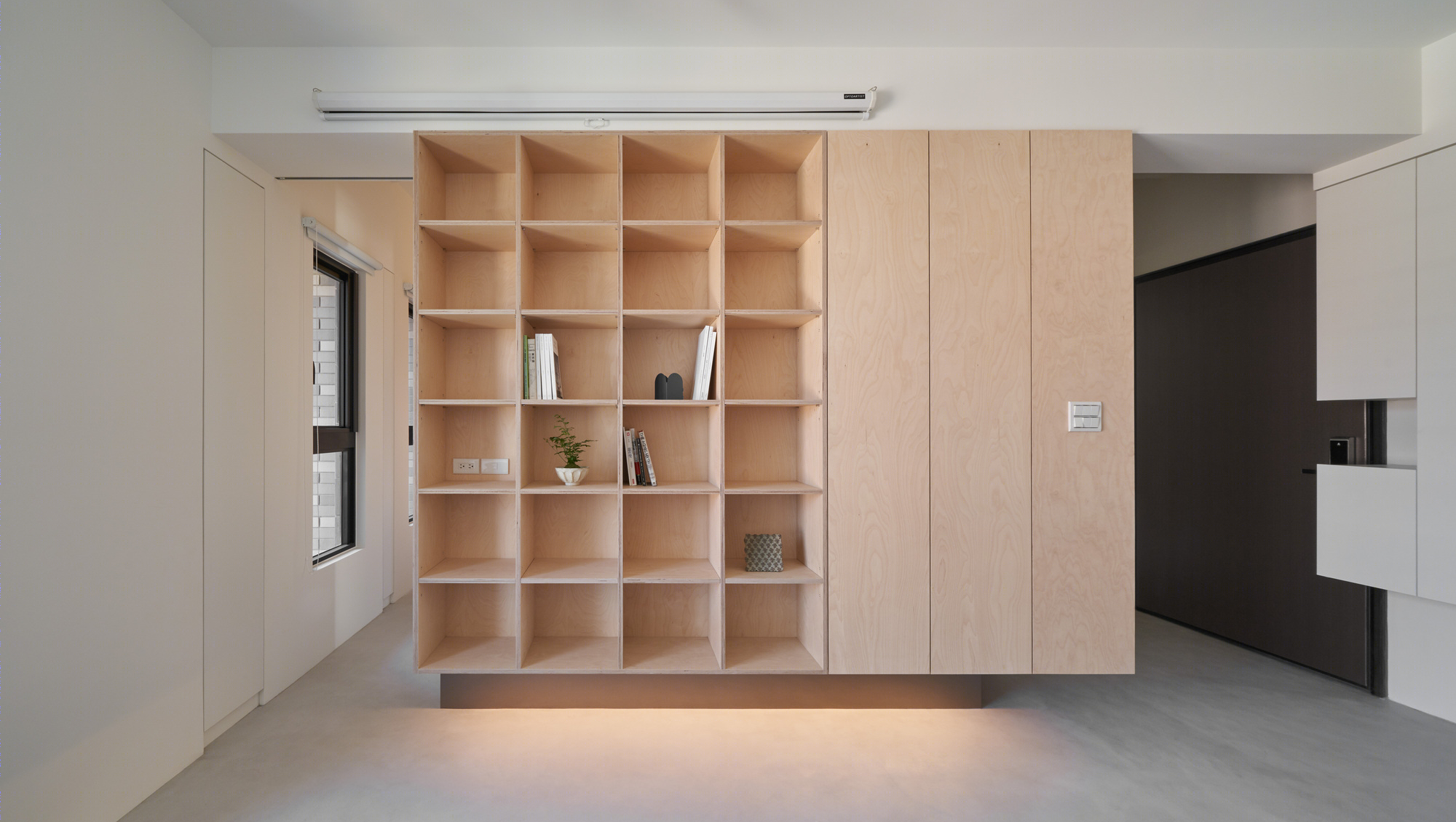 双栖生活空间——纯白别墅中的独立与互动-10