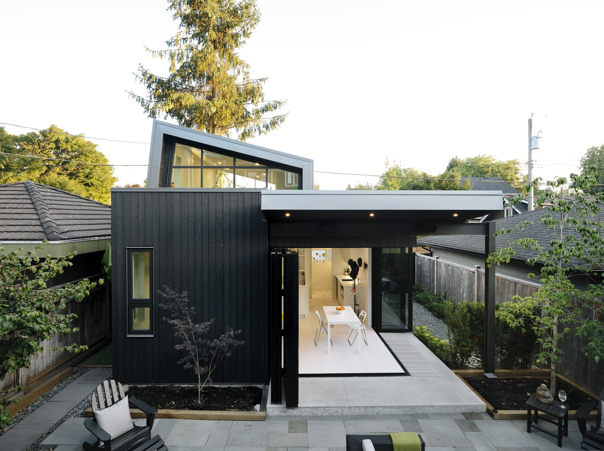 温哥华 Laneway House 别墅设计,打造室内外无缝连接空间-11