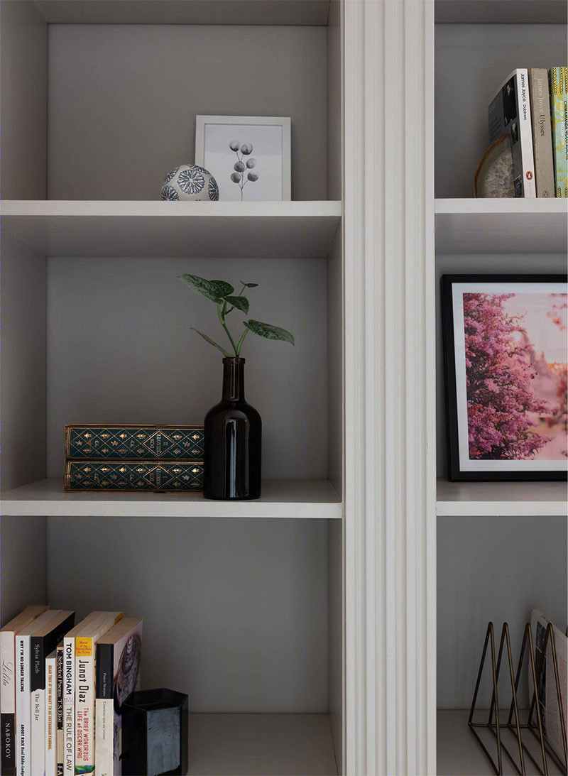 造型、砖墙和玻璃隔断：具有时尚设计方案的优雅公寓-11