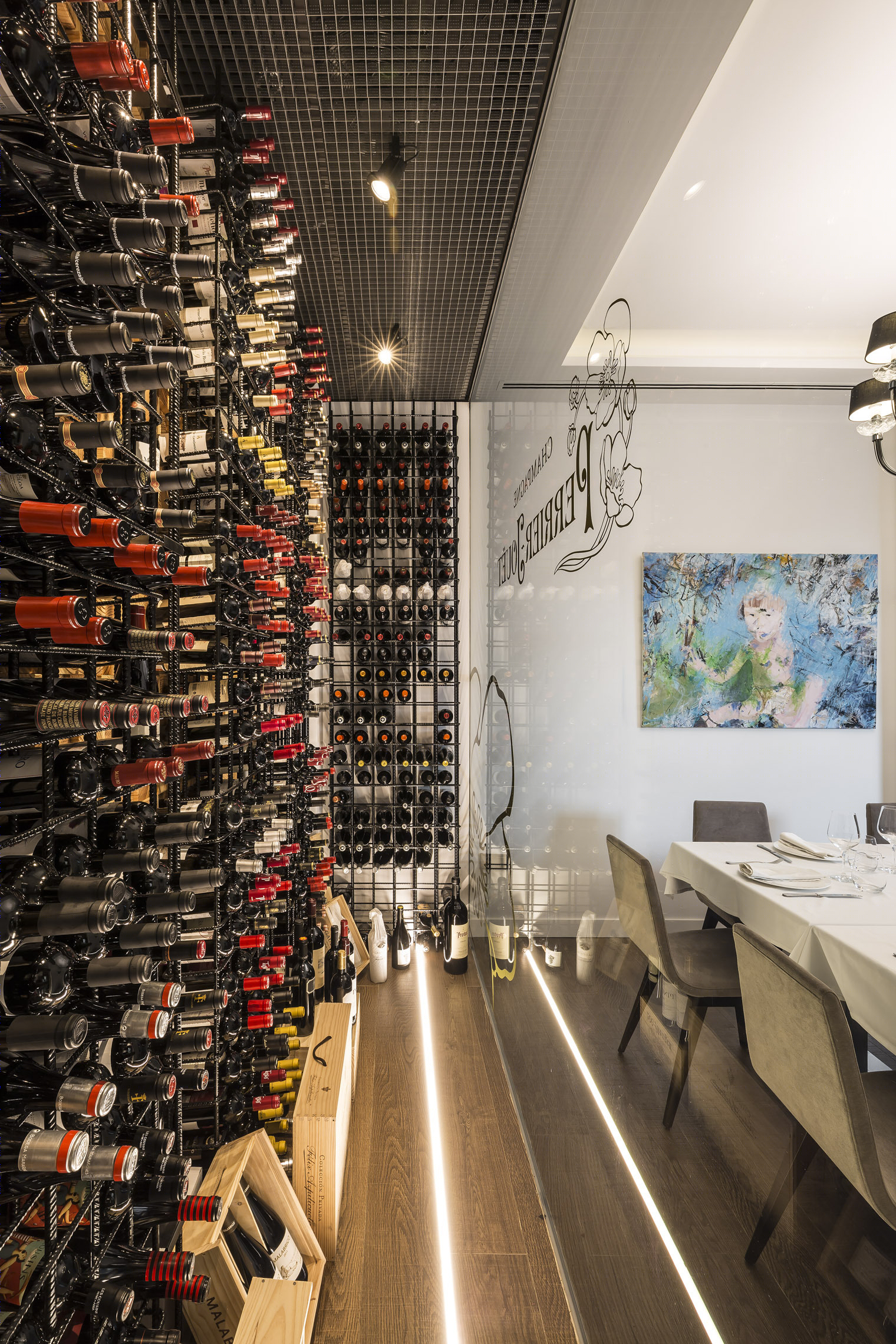 旧屋新生，美食与优雅共融的餐厅设计-15