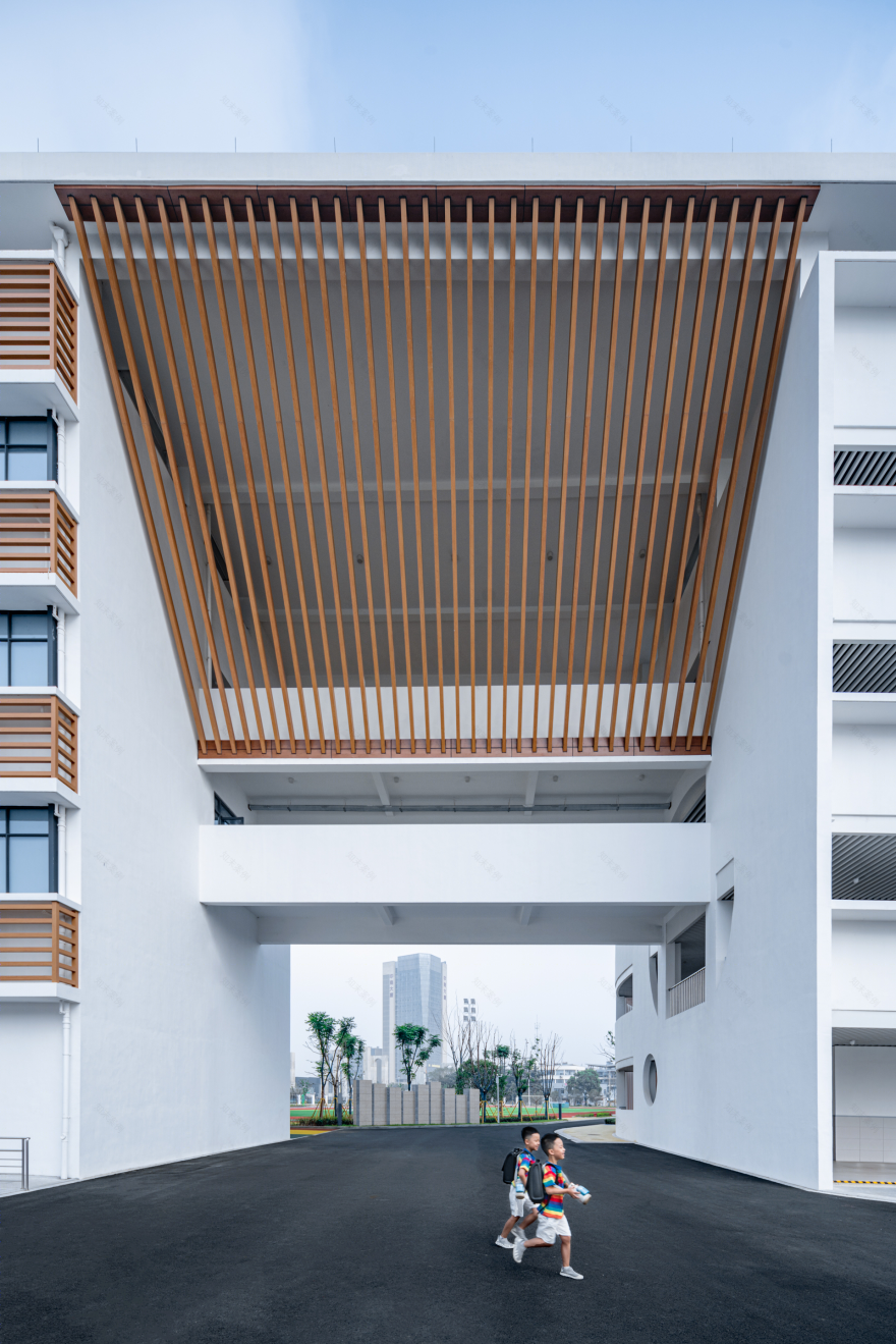 开放与围合交融的校园建筑 · 凤溪小学丨Minax Architects-21