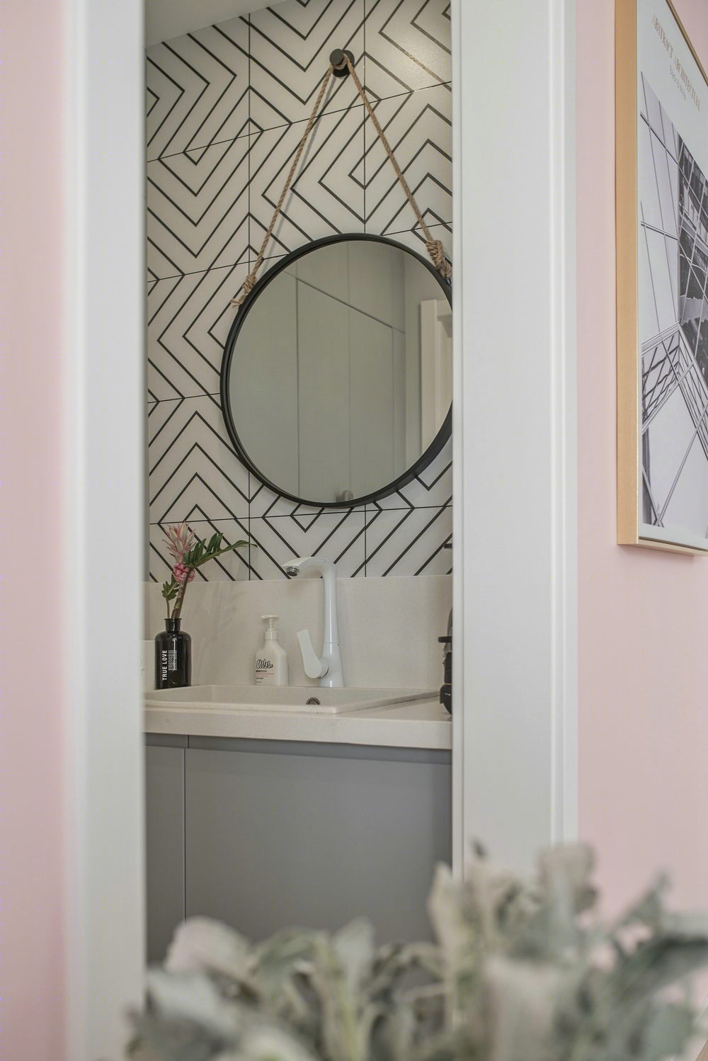 简约恬静，重塑温馨家居空间-10