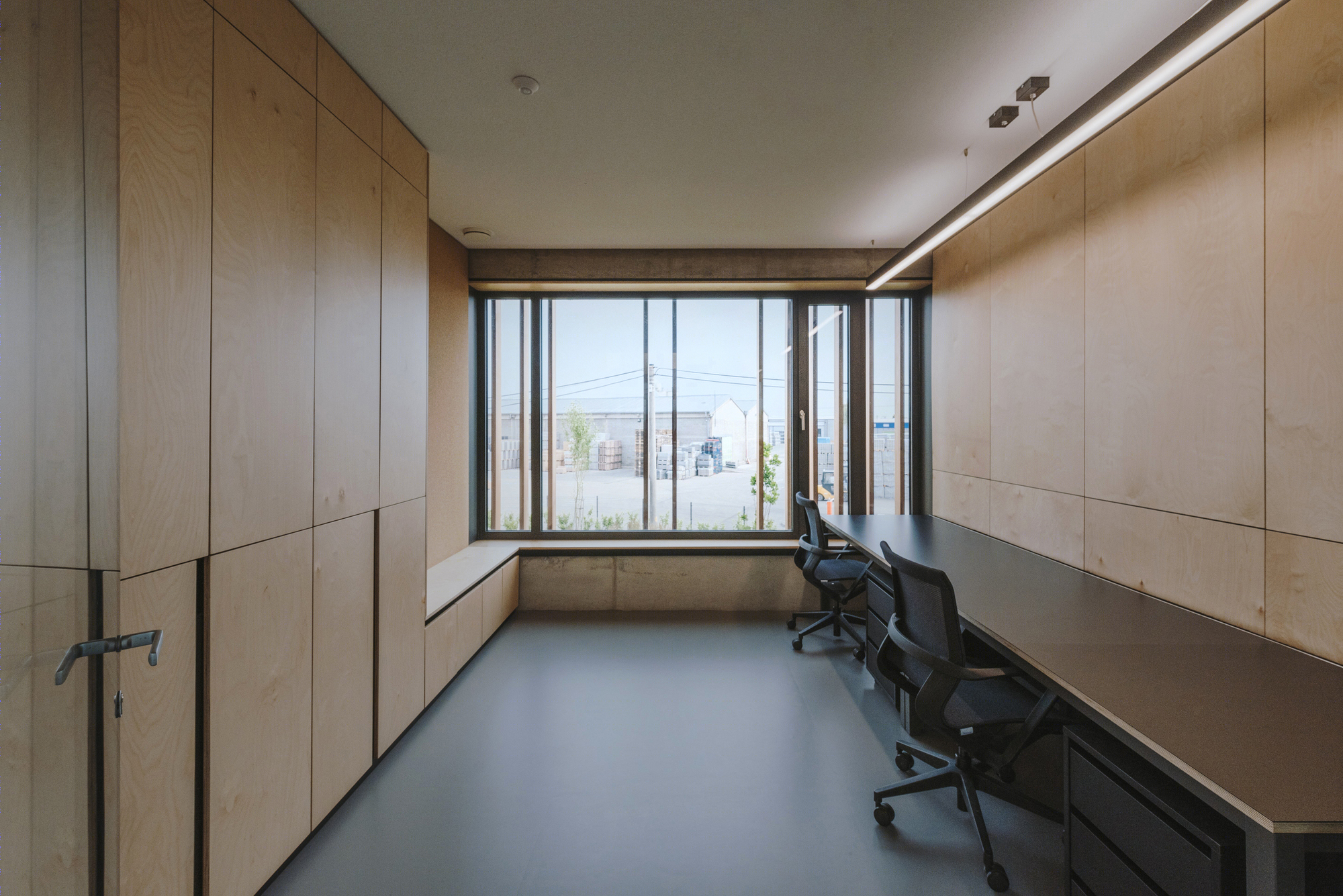 悬浮绿意中心 · RB 建筑师事务所办公室设计-7