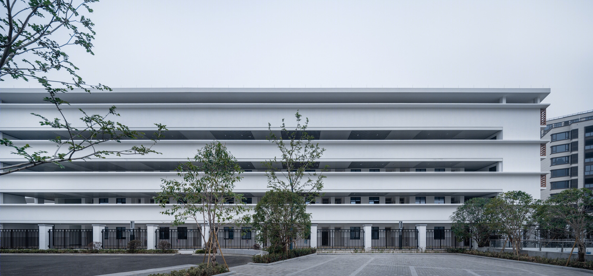 开放与围合交融的校园建筑 · 凤溪小学丨Minax Architects-23