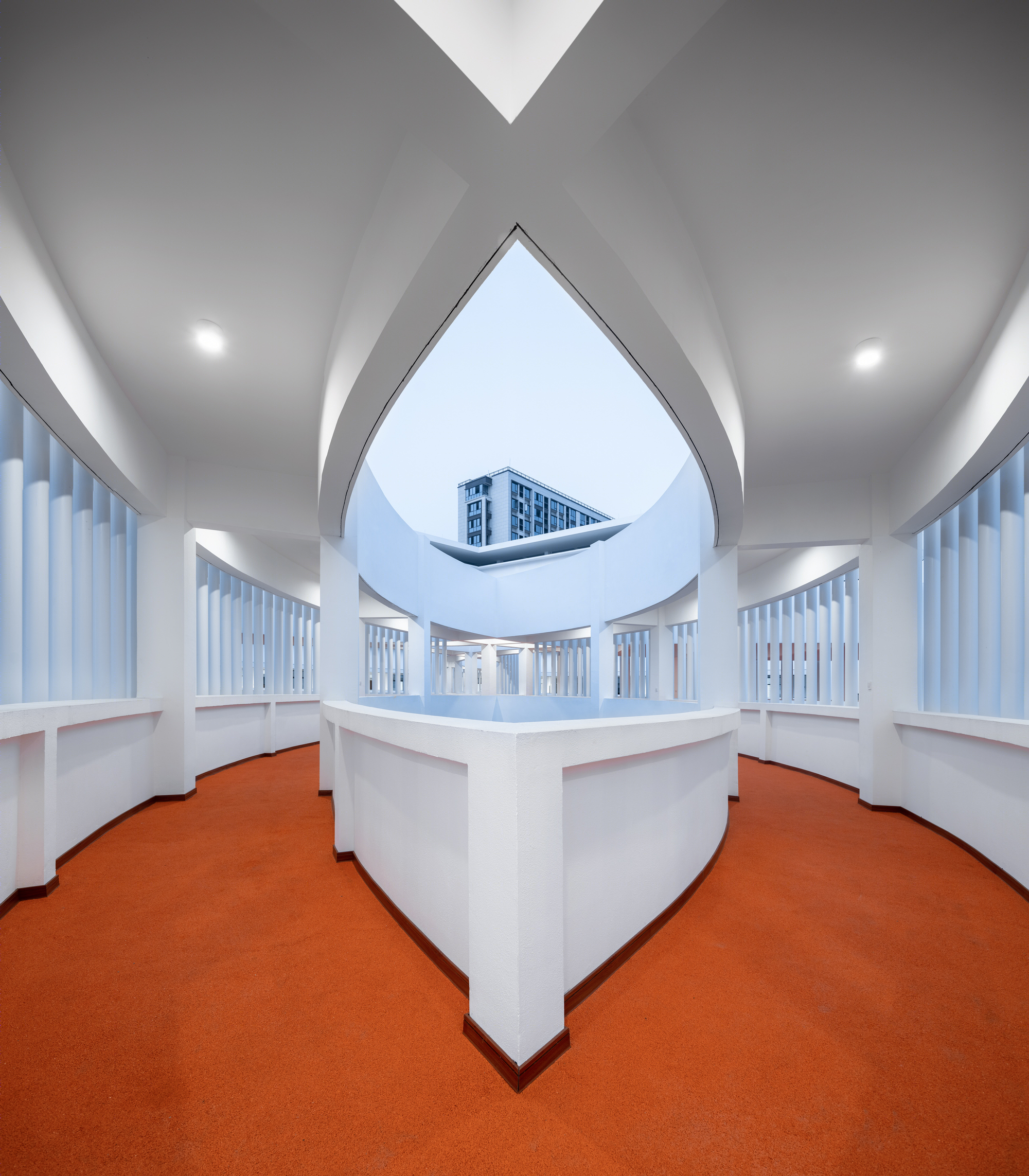 开放与围合交融的校园建筑 · 凤溪小学丨Minax Architects-28