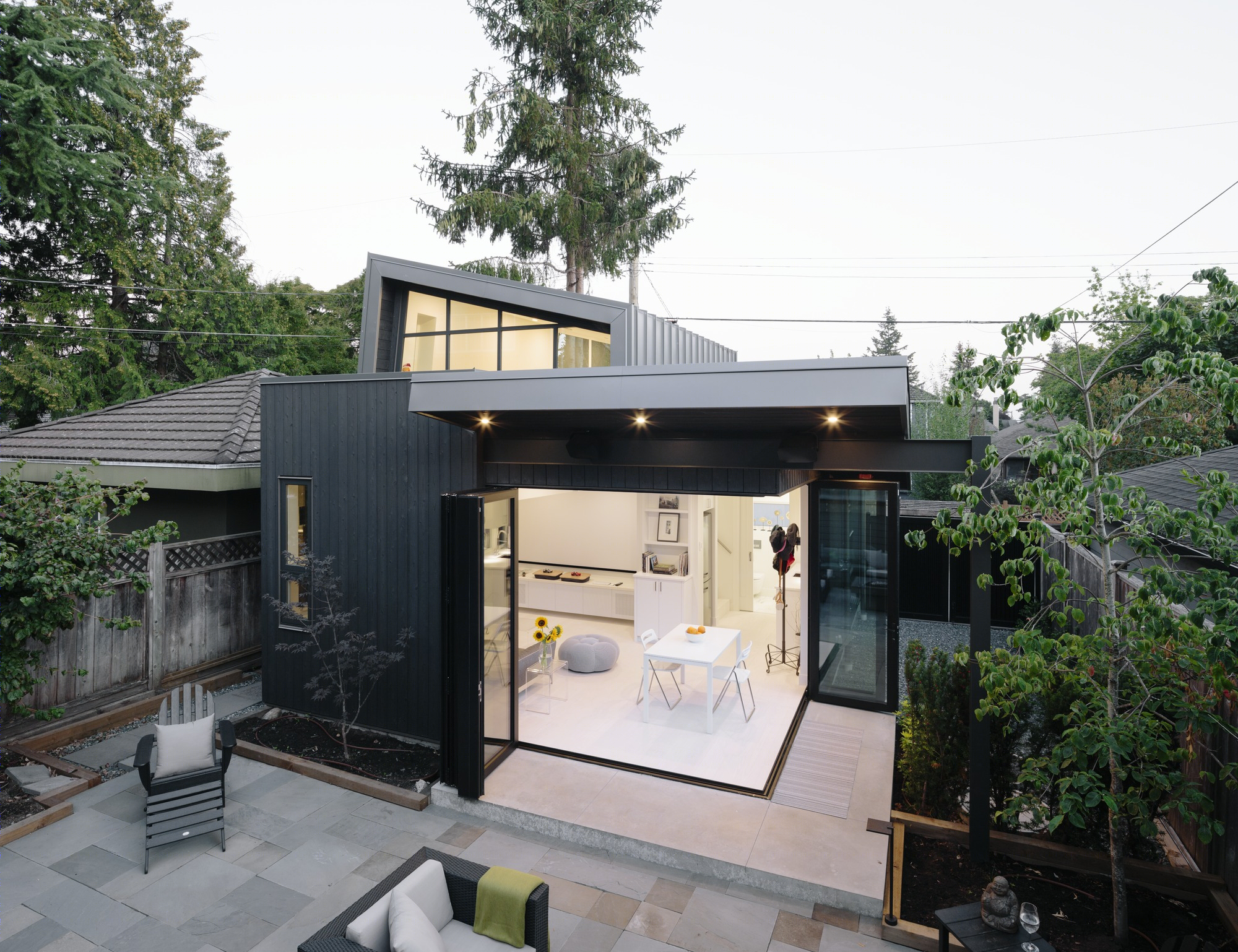 温哥华 Laneway House 别墅设计,打造室内外无缝连接空间-18