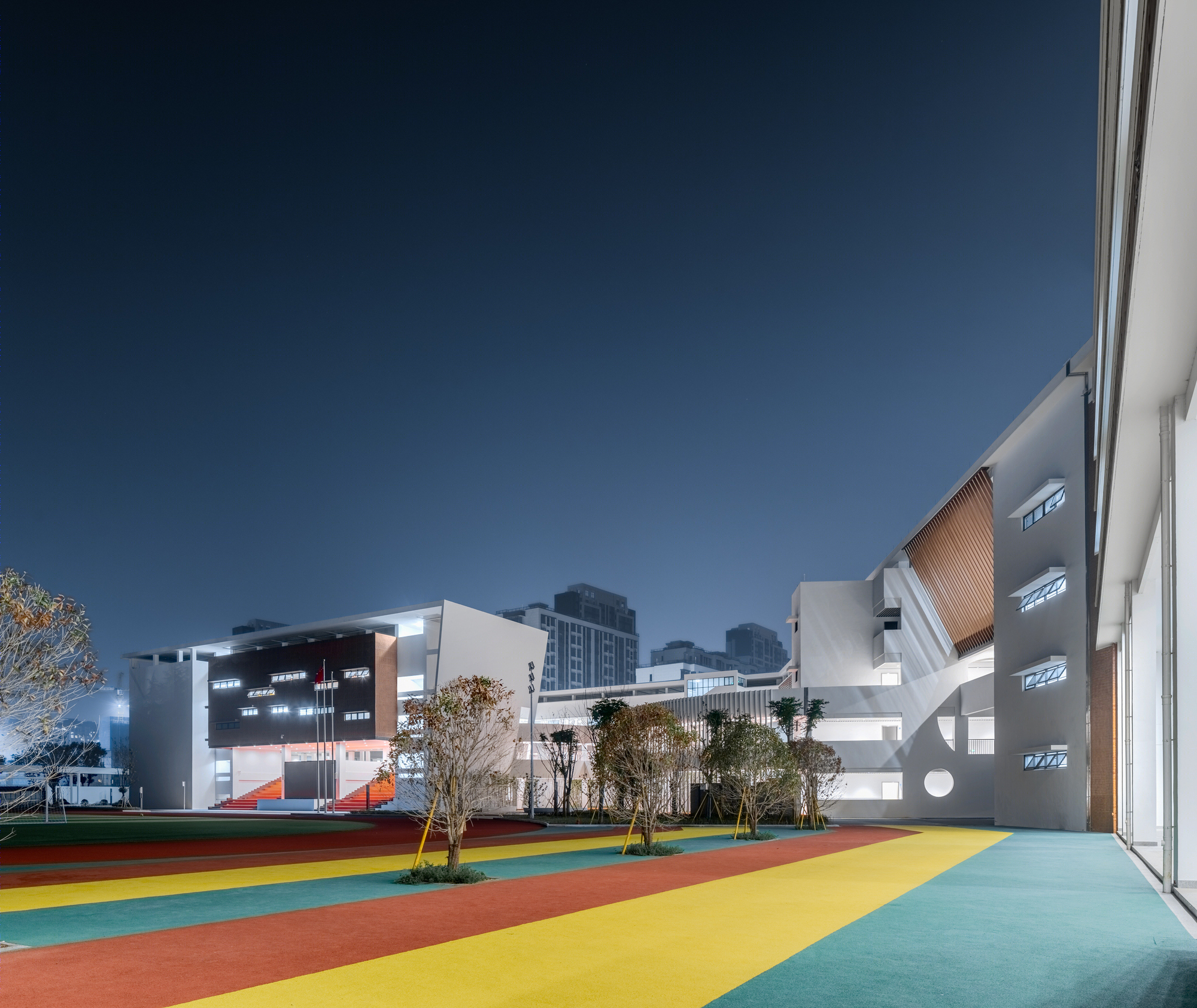 开放与围合交融的校园建筑 · 凤溪小学丨Minax Architects-29