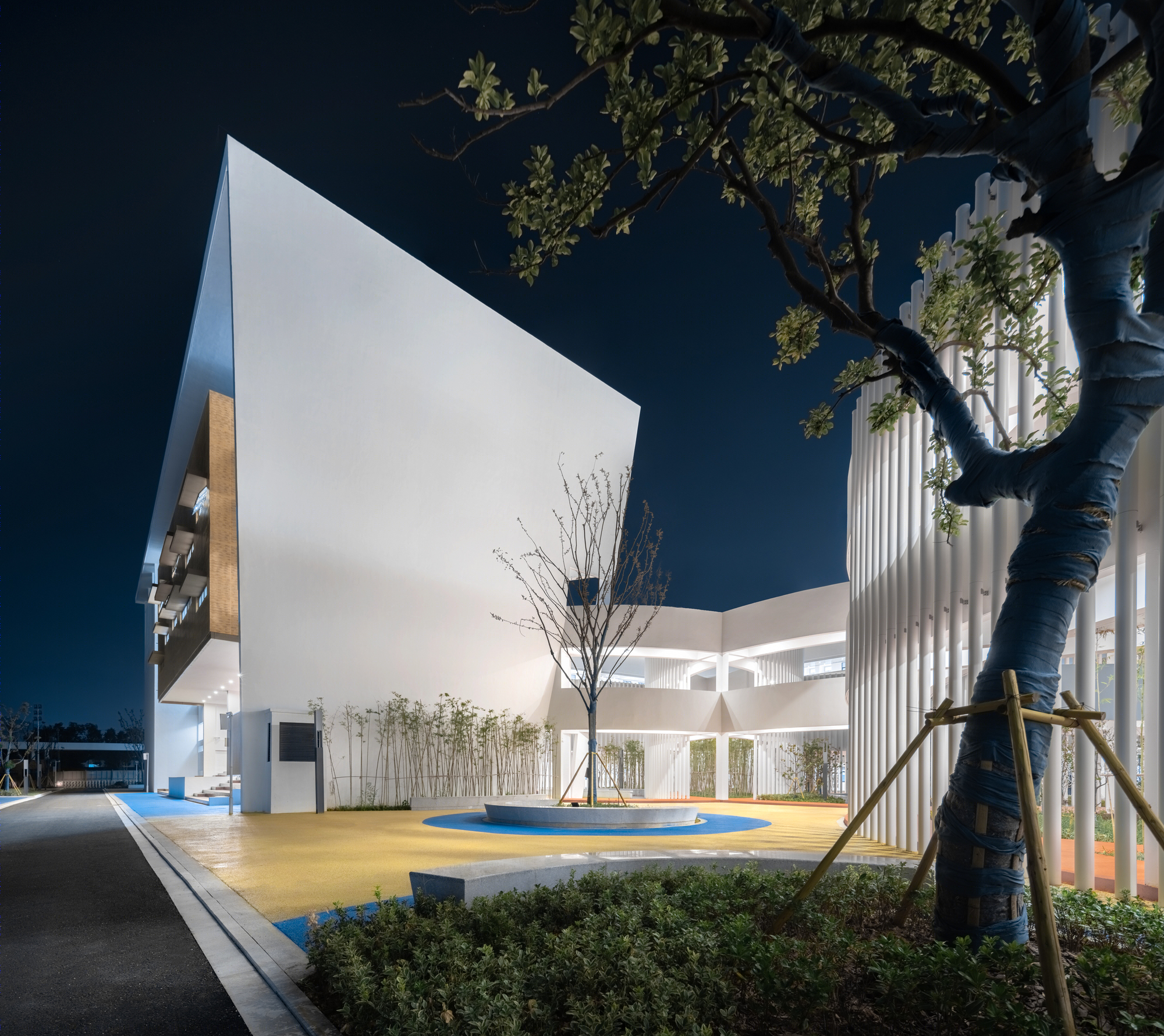 开放与围合交融的校园建筑 · 凤溪小学丨Minax Architects-30