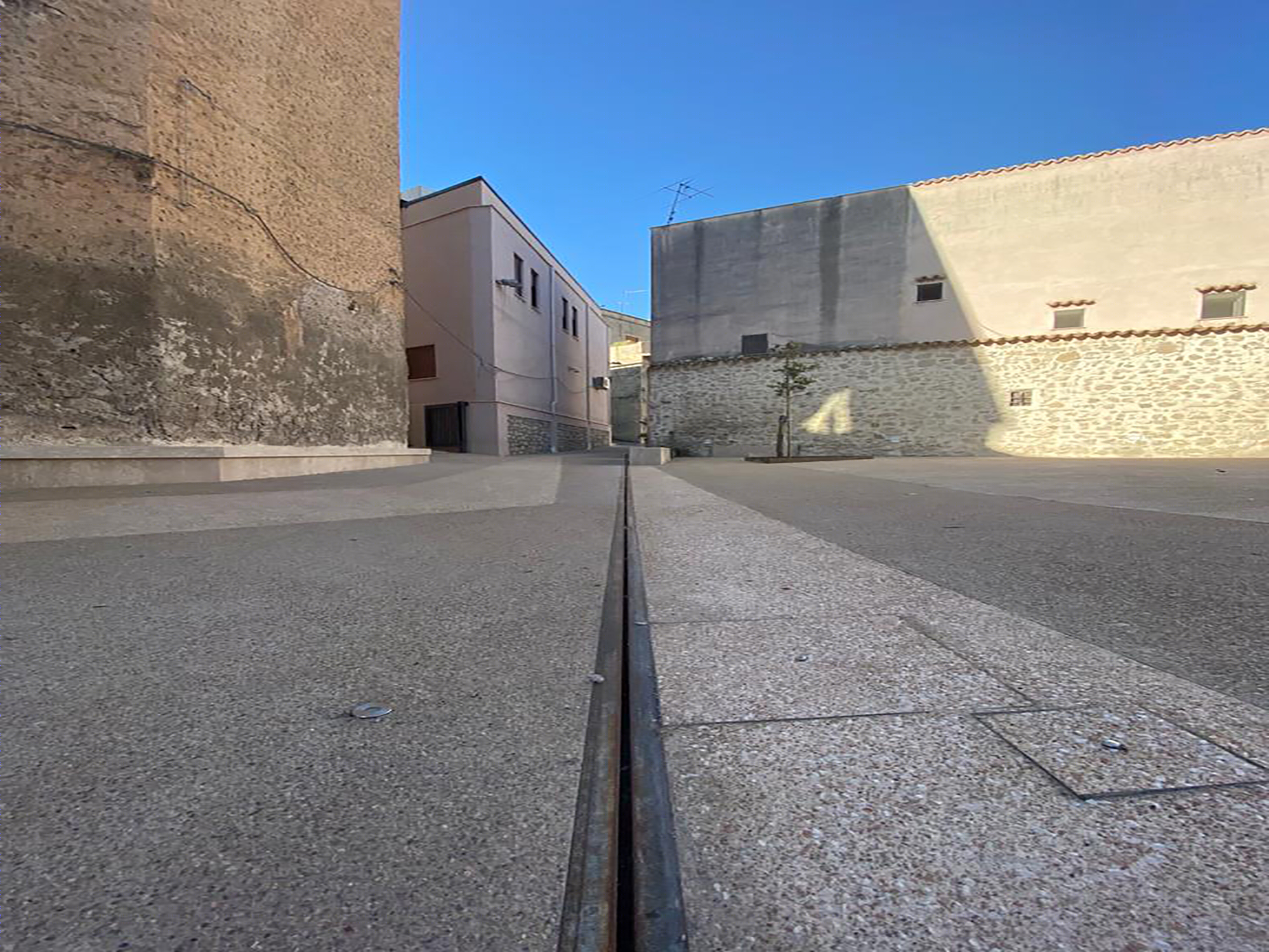 记忆重生 | 意大利 Bivona 市广场剧院设计-12