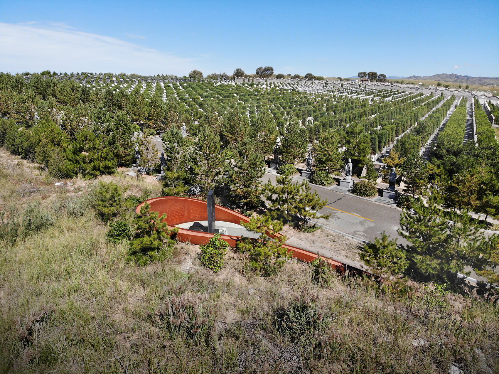 呼格吉勒图墓碑 | 问号与泪珠的永恒纪念-3