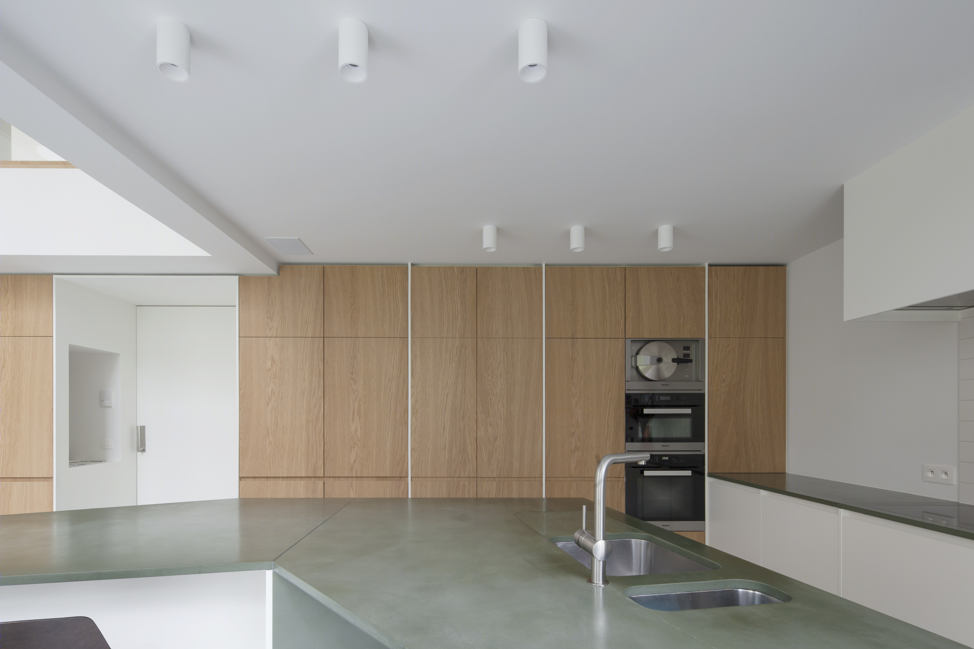 比利时 Kortrijk 别墅改造-11