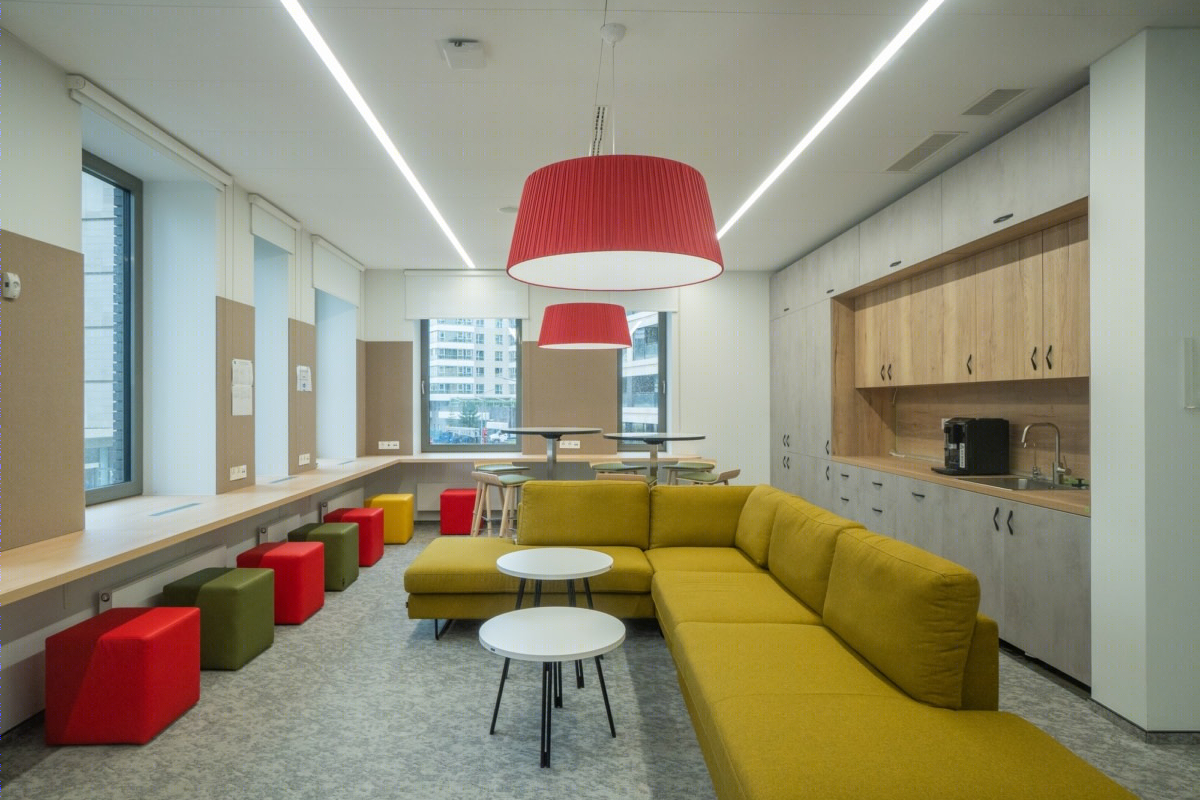 斯涅吉里学校-16