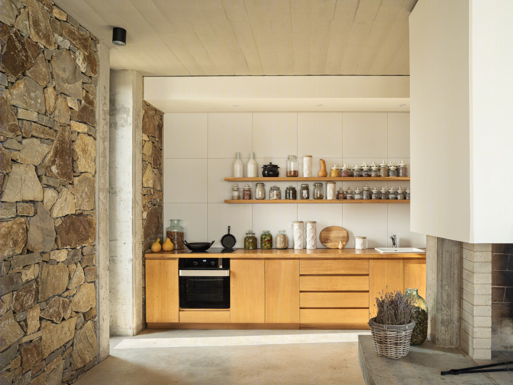 保加利亚果园石屋丨Rado Iliev-31