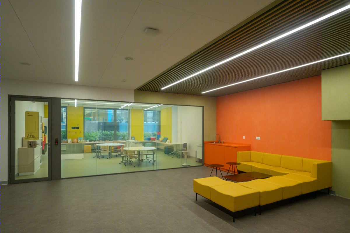 斯涅吉里学校-19