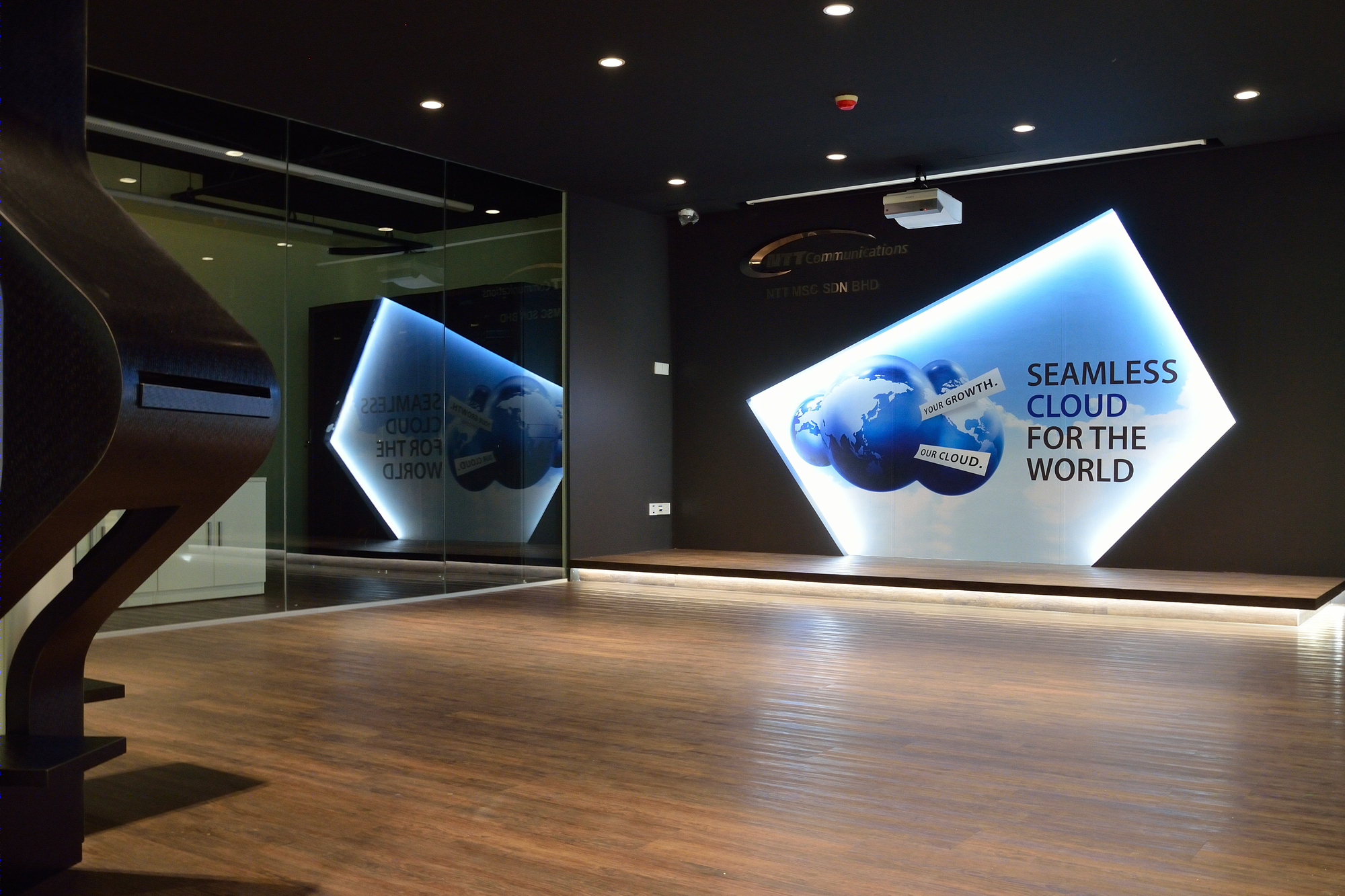 Sora 数据中心办公建筑-12