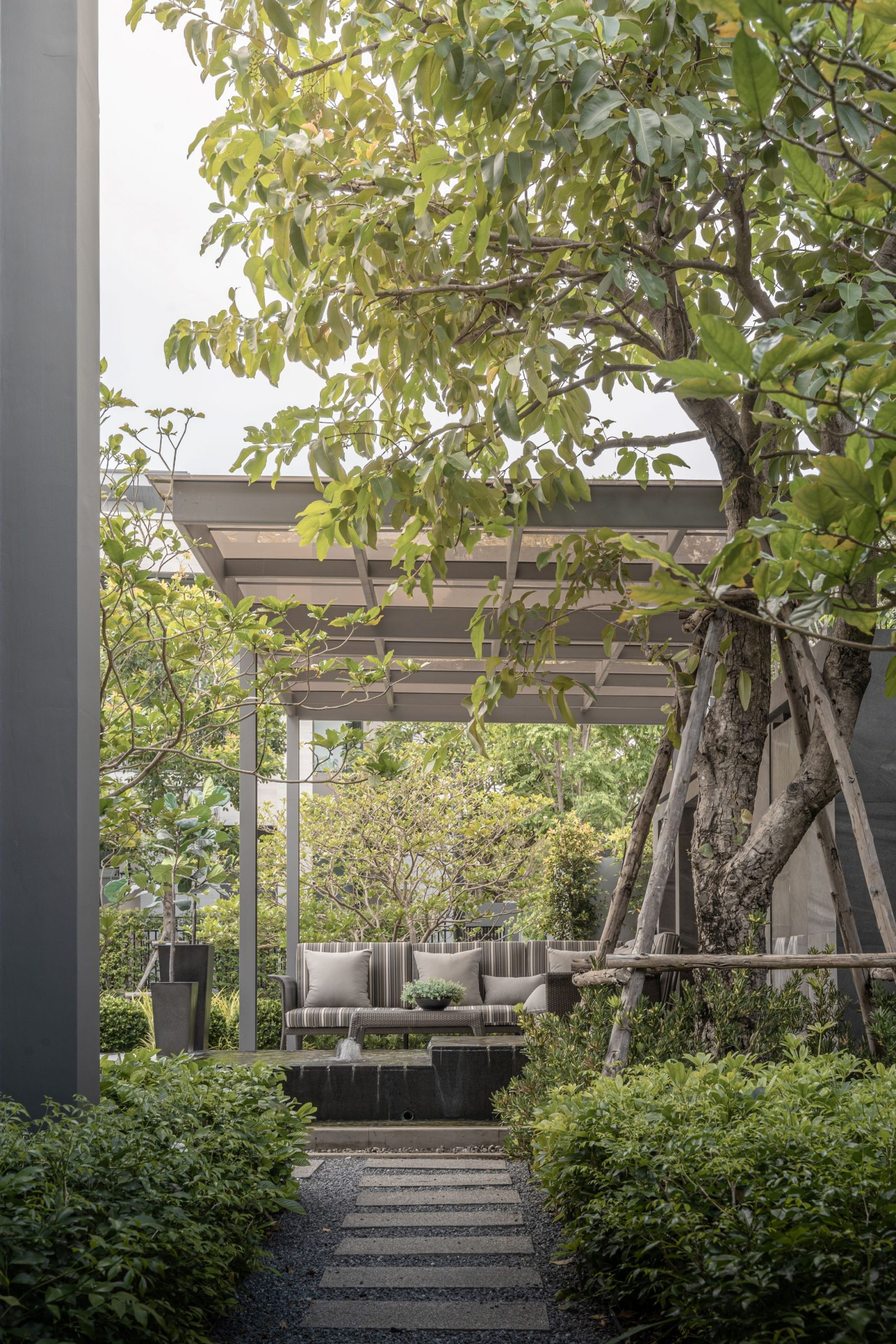 曼谷大道 East Rama 9 景观设计丨泰国曼谷丨Landscape Tectonix Limited-19