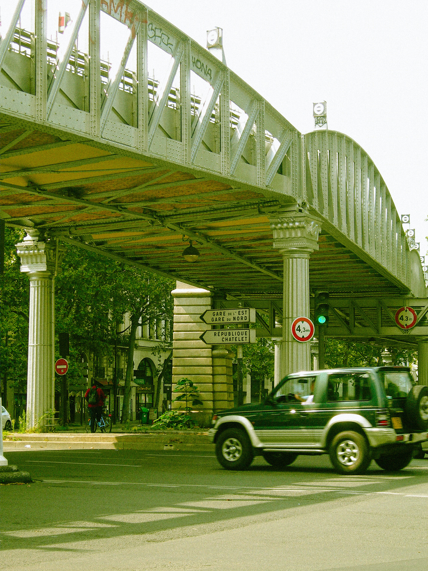 Anastasiya Gushchina丨公寓建筑丨Expérimentation photo d’architecture de rue-5