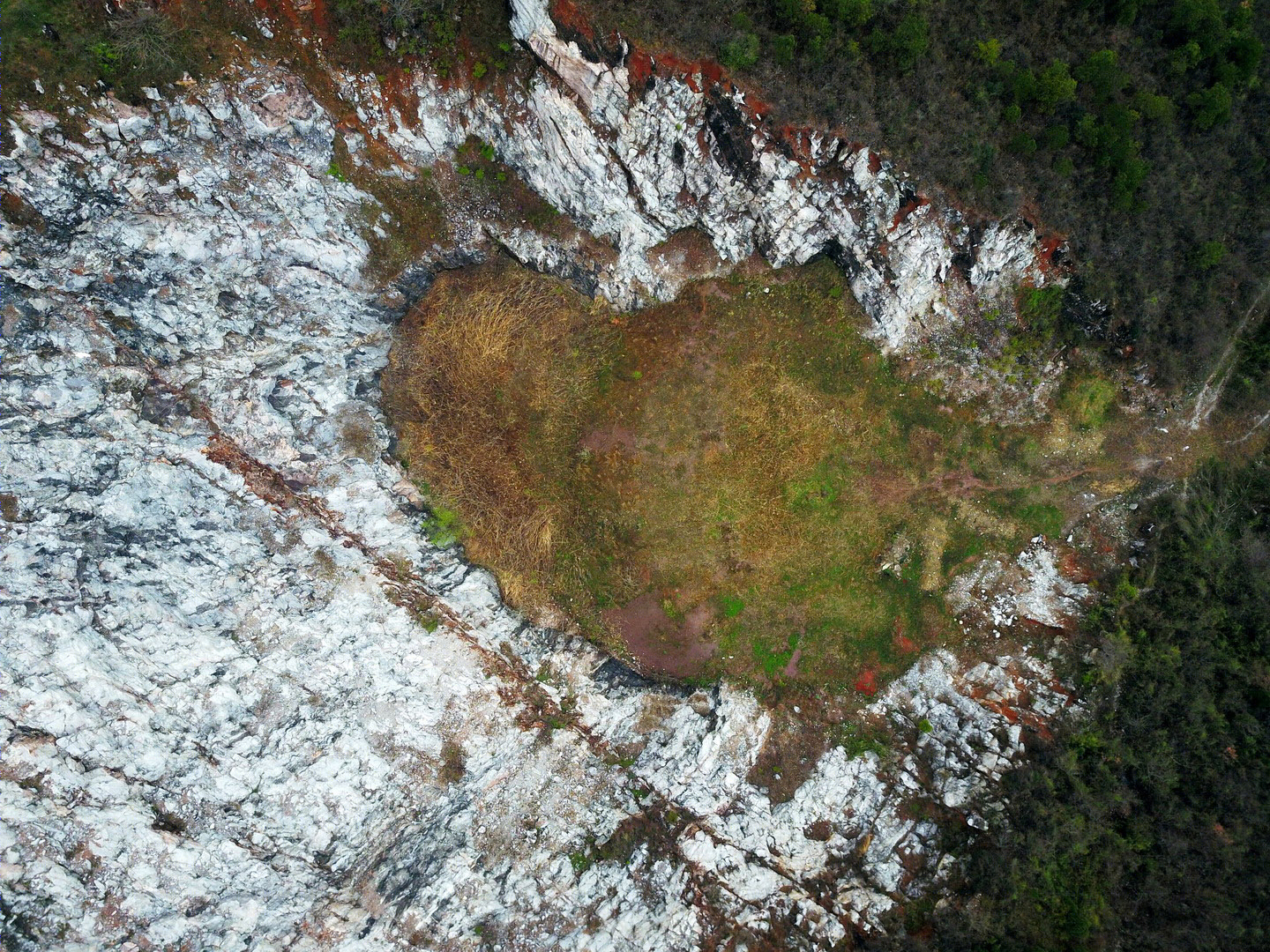 南京汤山矿坑公园-10