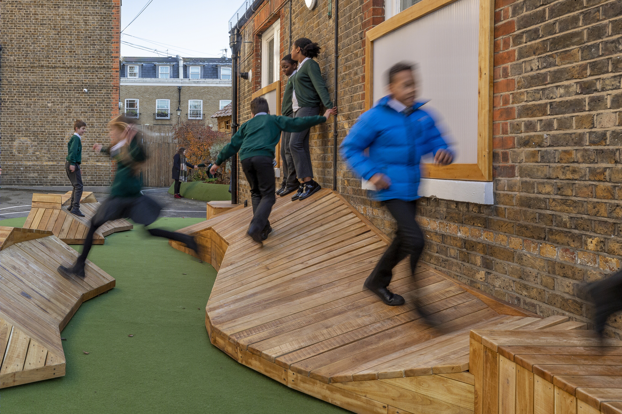 Foster + Partners丨小学丨Park Walk Primary School Playground-1