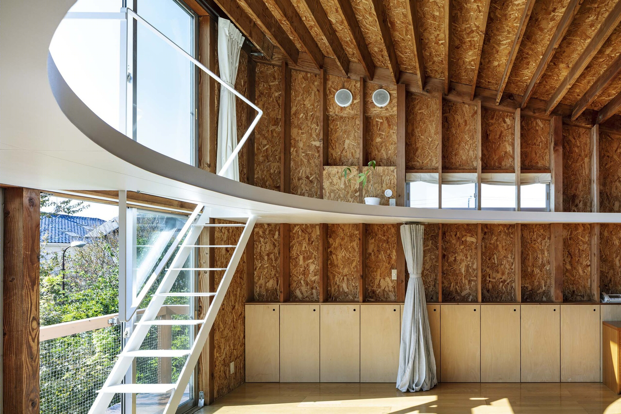 圆形天窗重塑 20 年旧宅-12