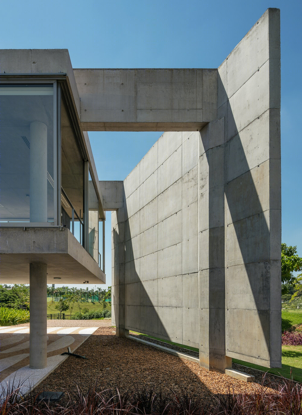 巴西 Itu 之家 | 混凝土与景观的完美融合-33