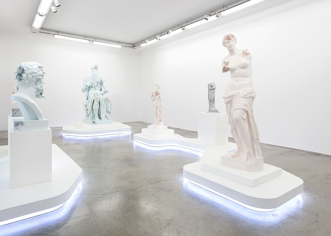 巴黎,3020 | Daniel Arsham 解构雕塑名作,呈现未来遗物-23