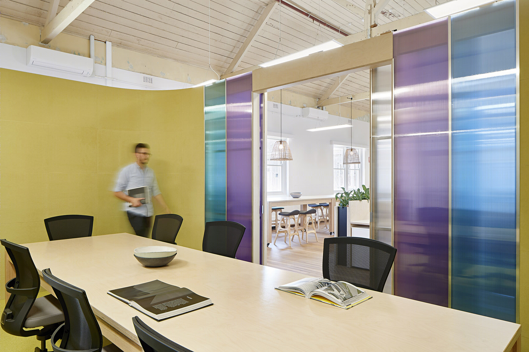 Polyglot 办公室 | 苏格兰/紧张预算下的办公室改造-22