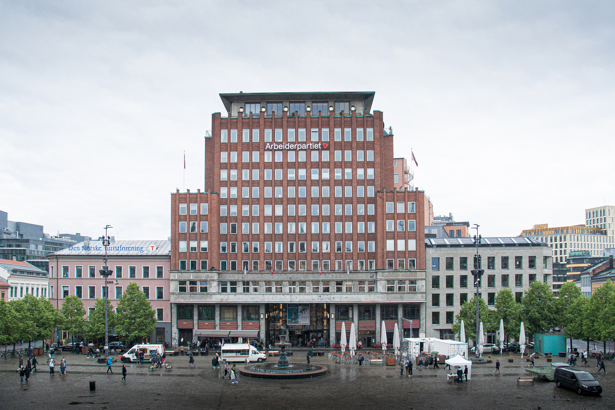 奥斯陆“Youngstorget 3”办公建筑-1