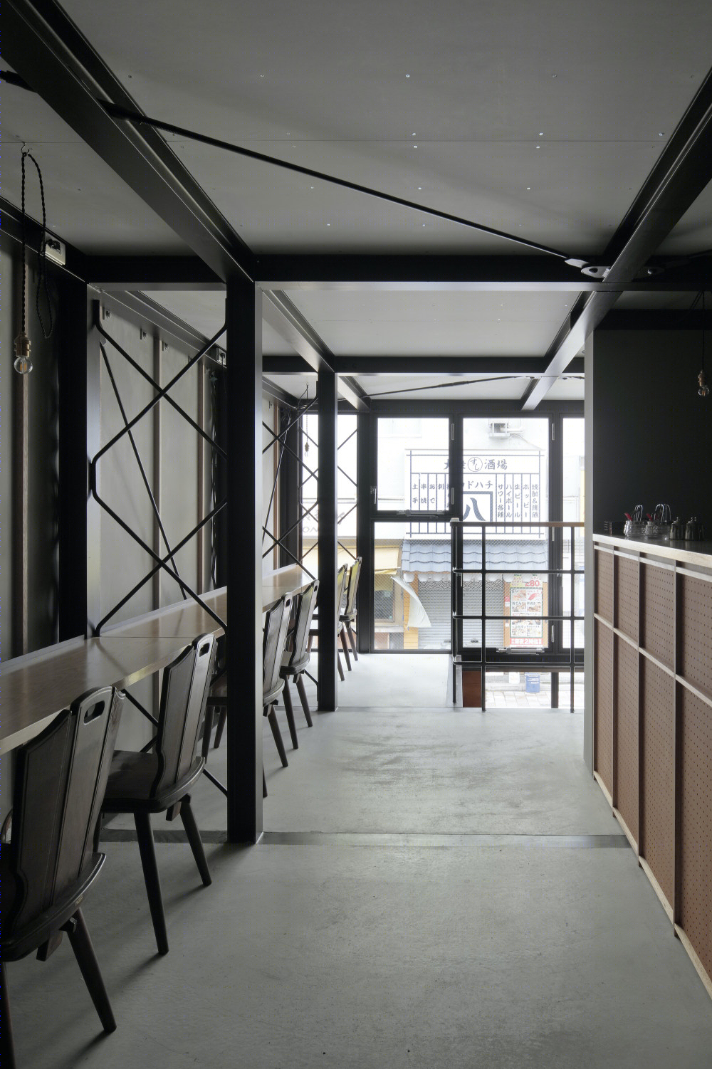 东京神田车站 1957 年咖啡厅重建，融入现代与传统元素-29