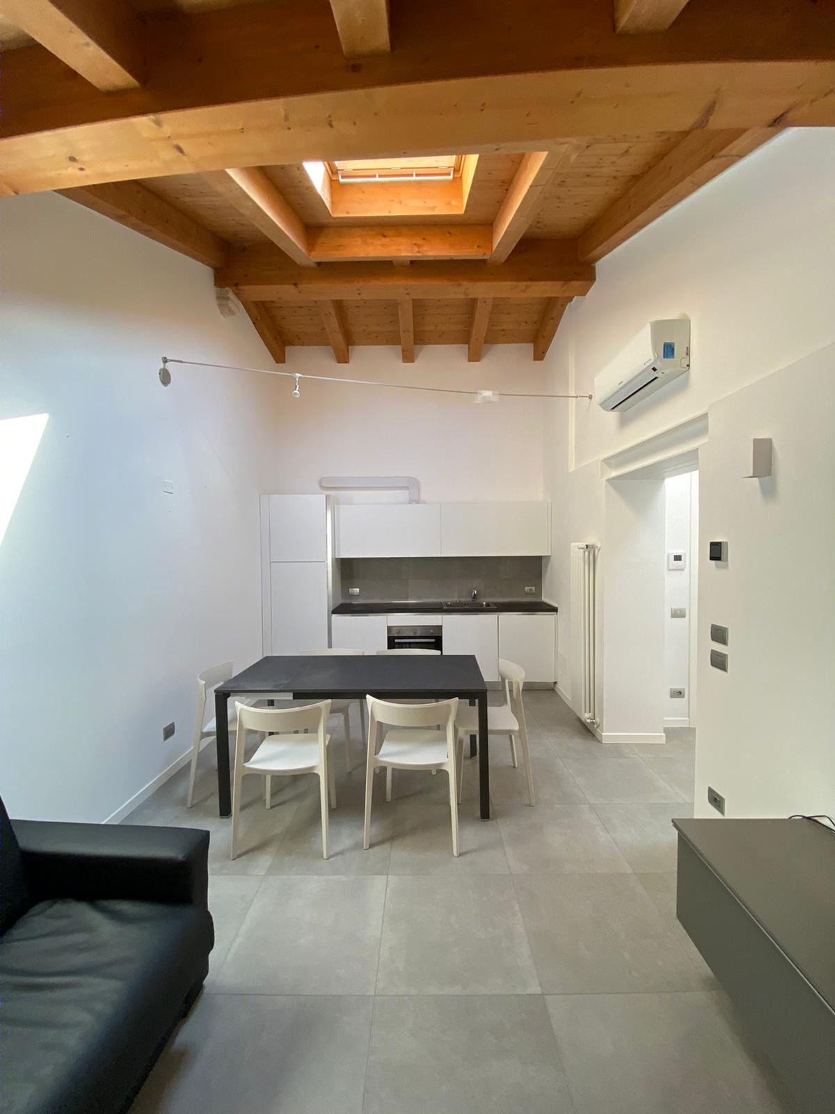 Realizzazione e allestimento alloggio turistico/businnes-14