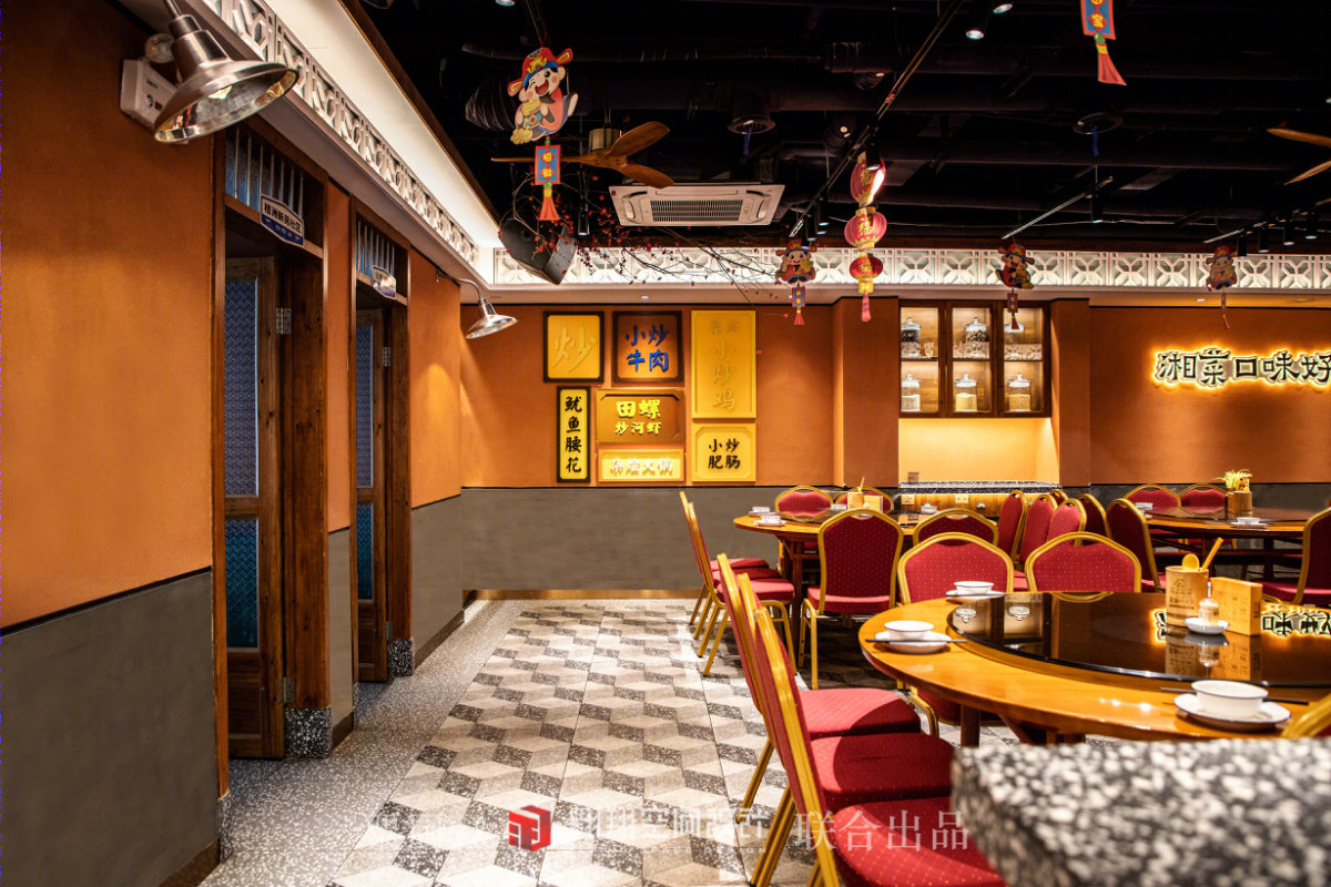 粟厨观沙岭店 | 极简工业风餐厅设计-16