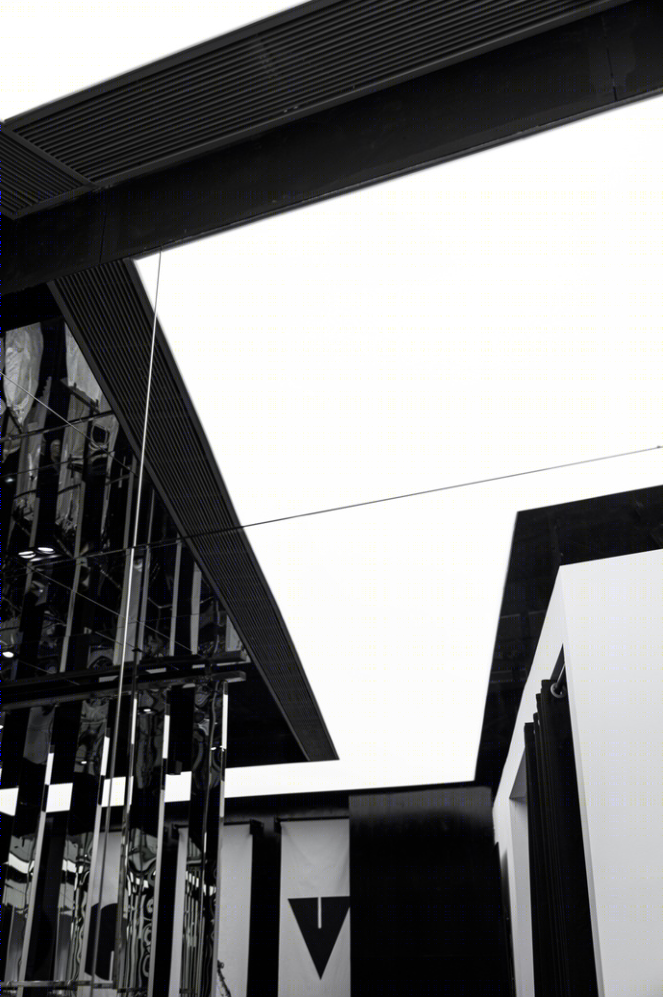 南昌暗黑系买手店 | 镜面空间的多面诠释-10