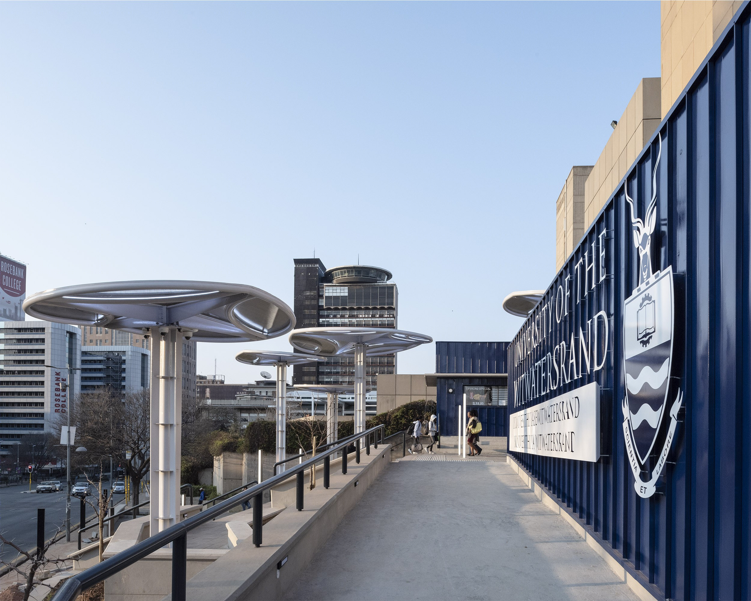 南非约翰内斯堡 Wits 大学“行人加油站”入口设计-19