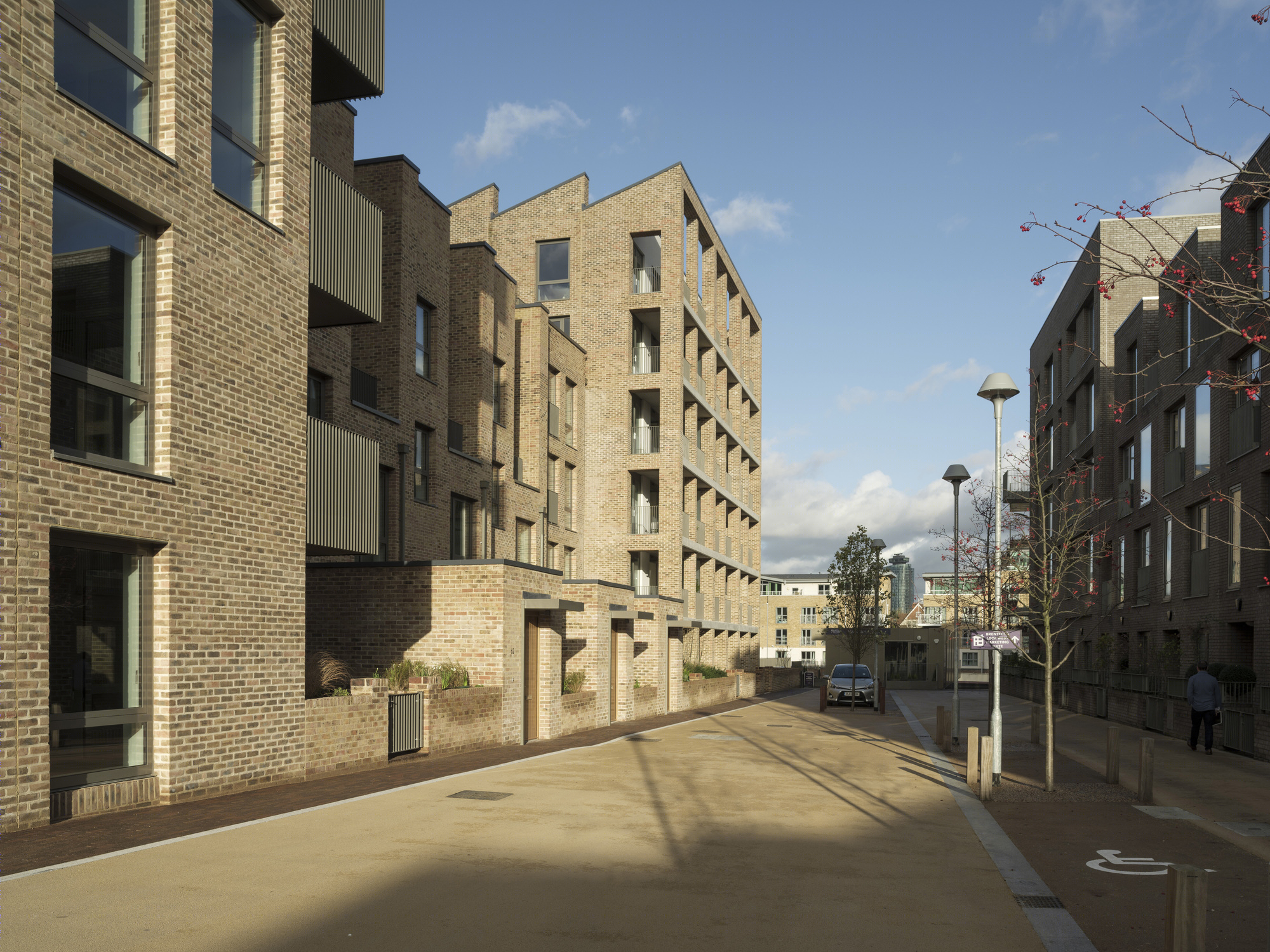 伦敦 Brentford Lock West 住宅区——工业遗址上的高品质再生设计-15