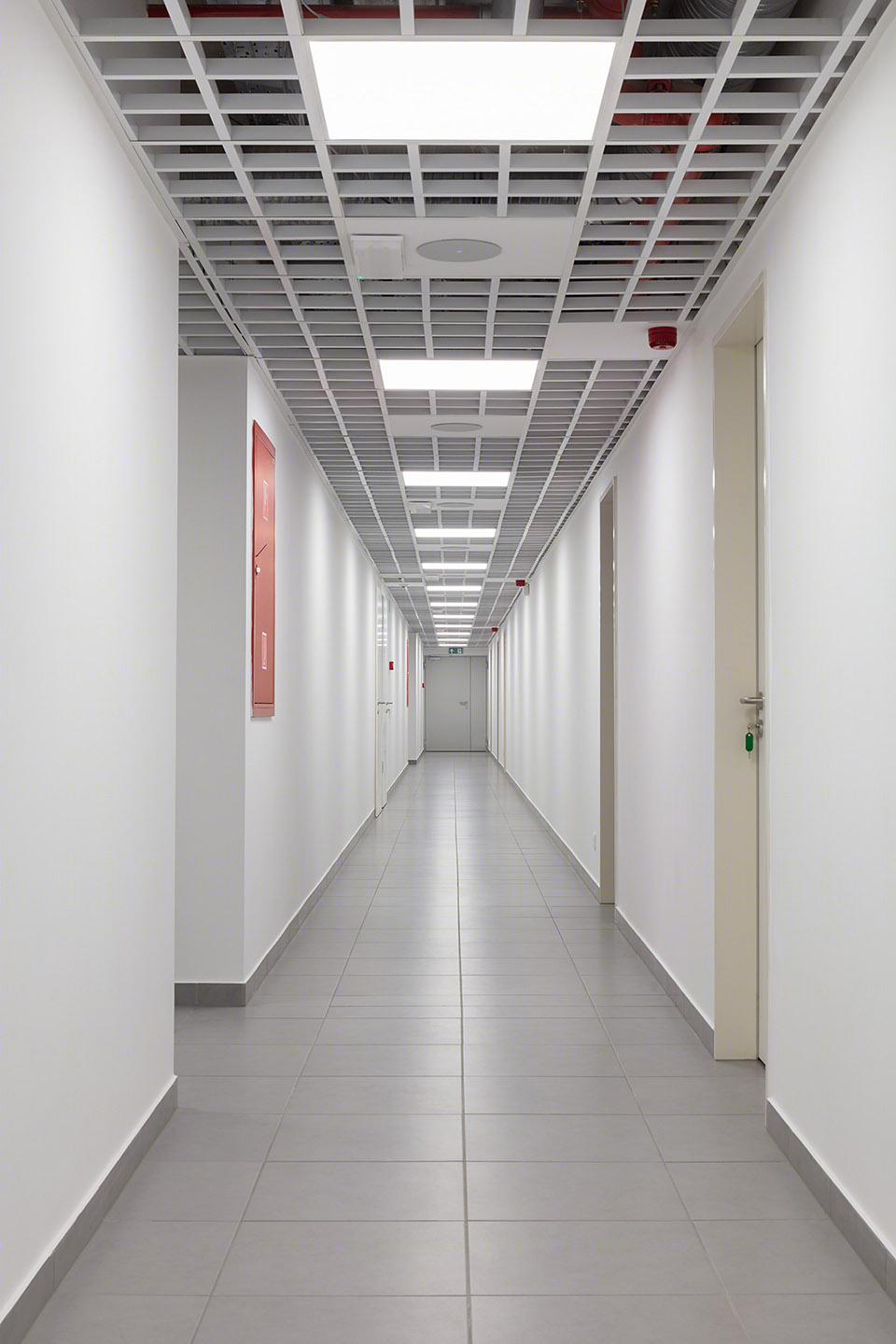 Hatvan 多功能体育馆 | 动态静止的室内设计-43