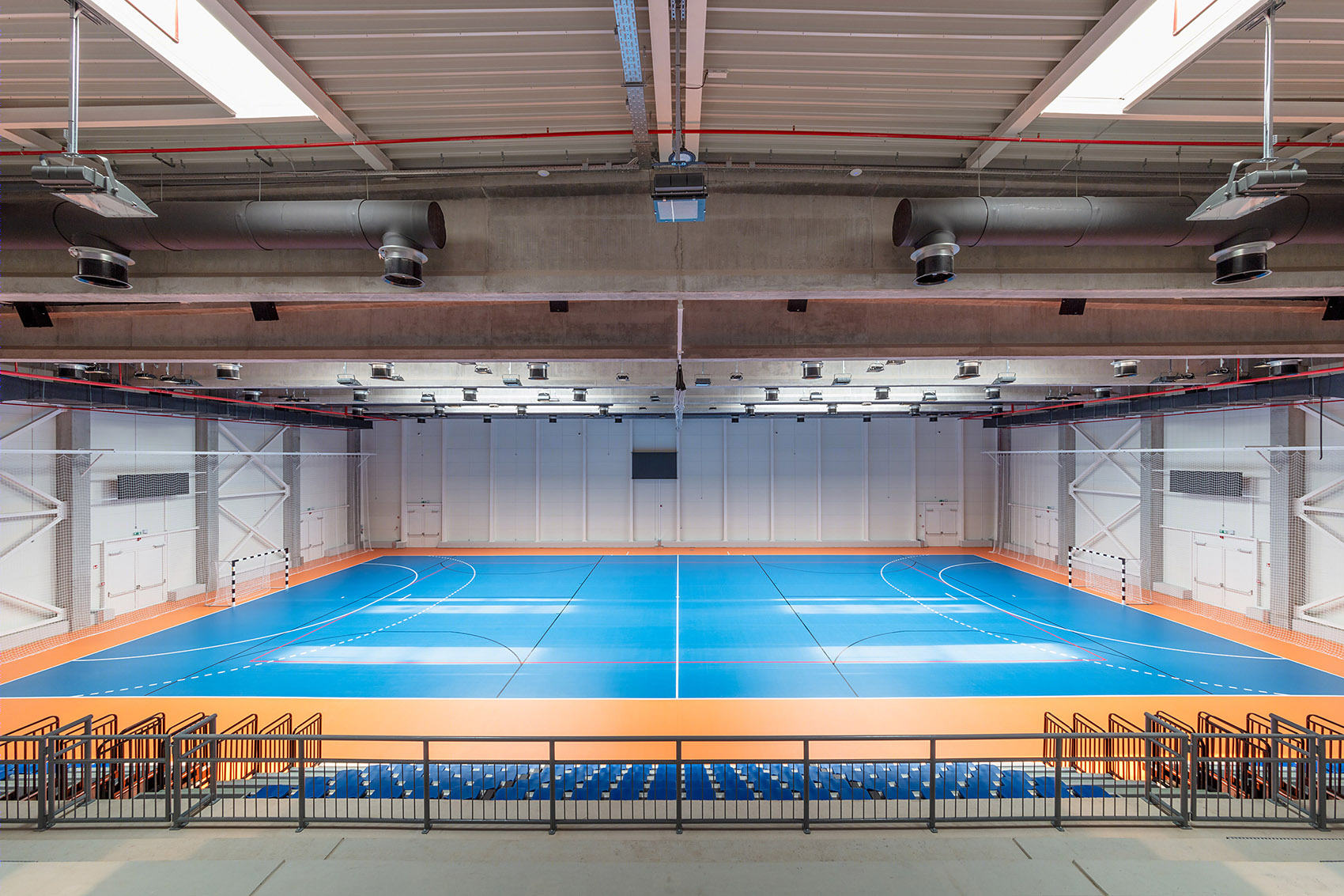 Hatvan 多功能体育馆 | 动态静止的室内设计-47