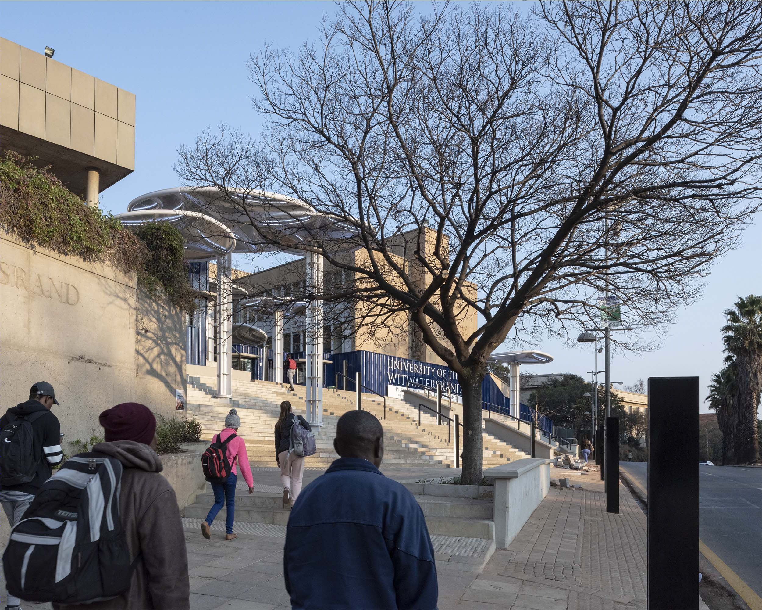 南非约翰内斯堡 Wits 大学“行人加油站”入口设计-20