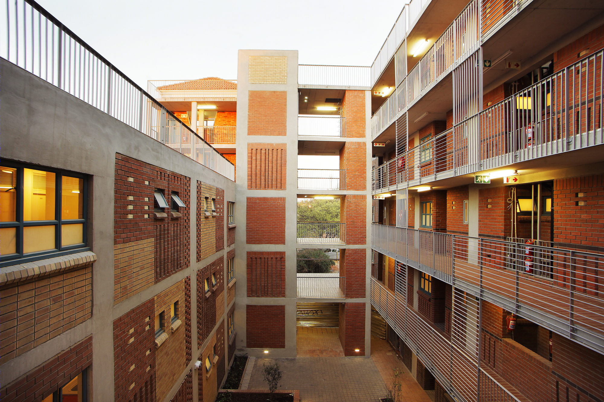 融合校园环境的 Barnato Hall Addition Phase 1 设计-3