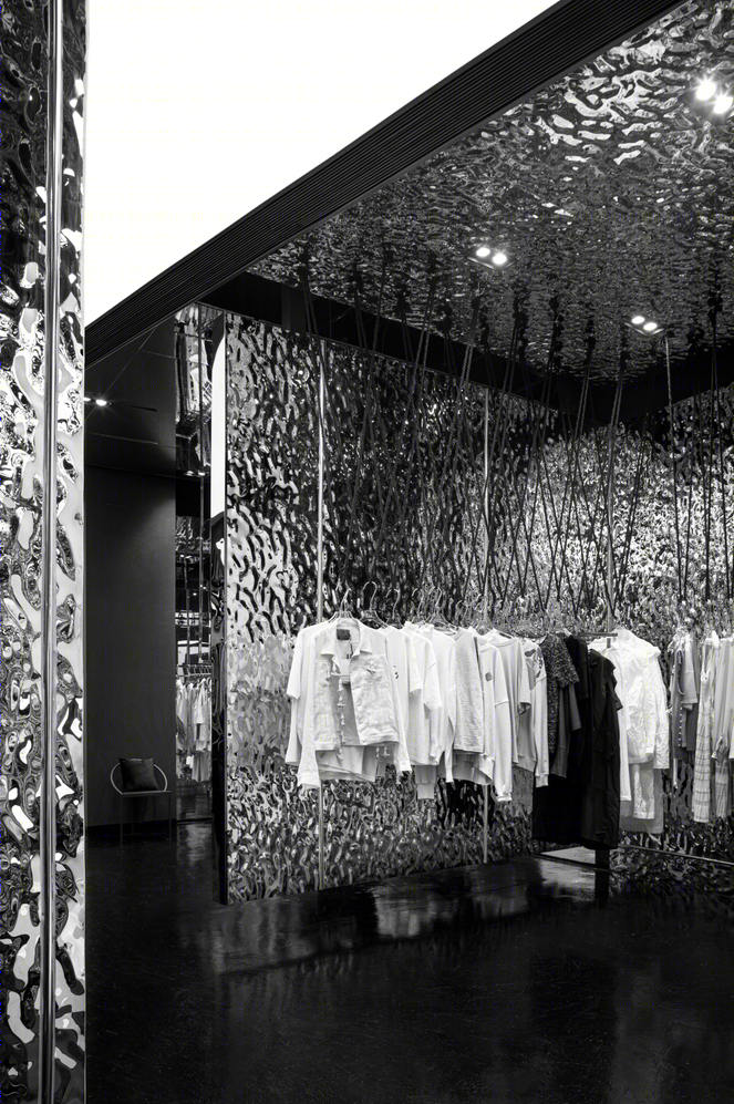 南昌暗黑系买手店 | 镜面空间的多面诠释-27