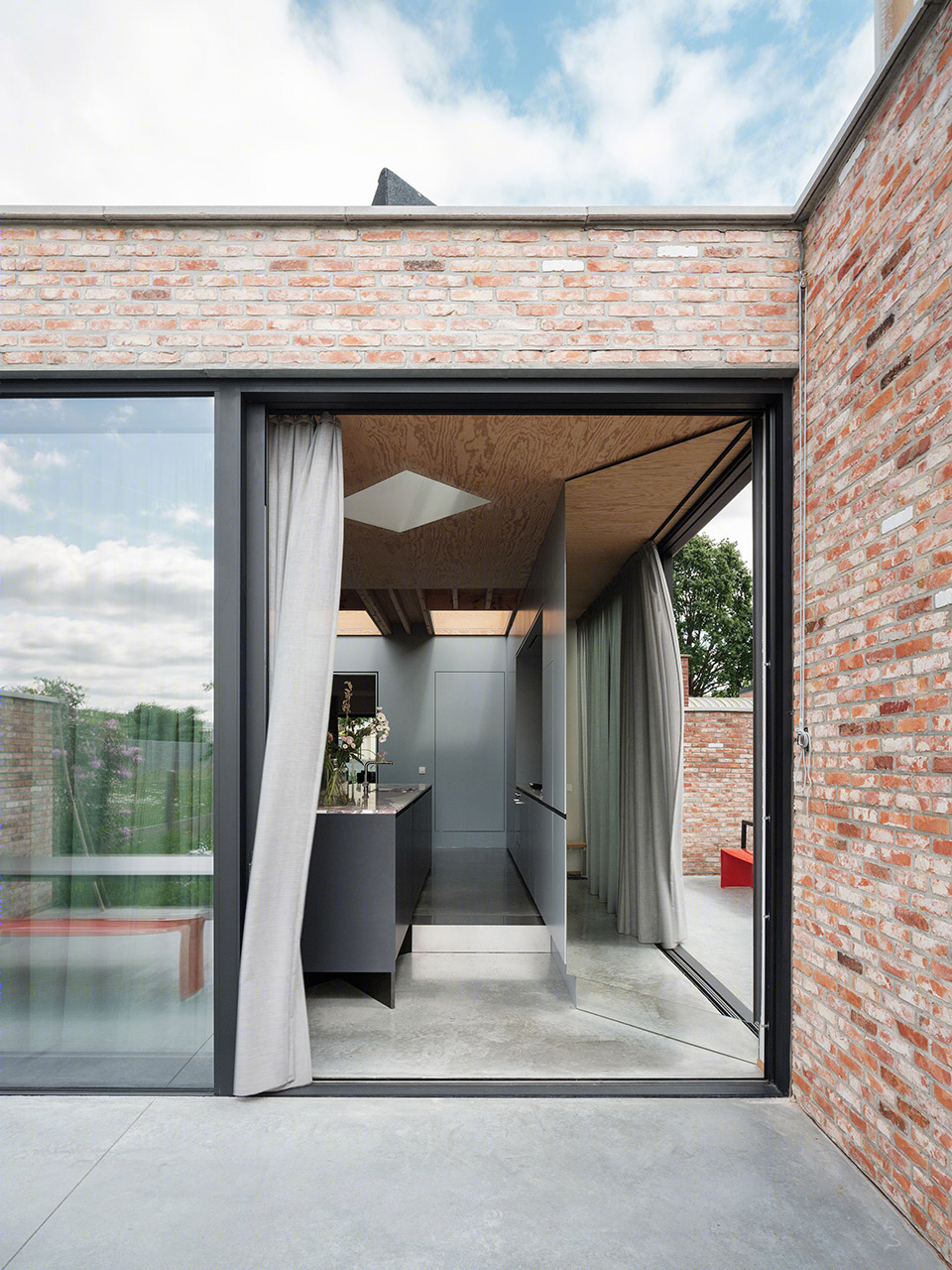 MIKA 住宅 | 材料融合，空间无界-32