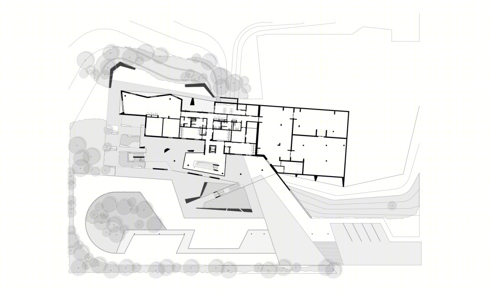 葡萄牙驿站中心 · 多功能社区建筑-32